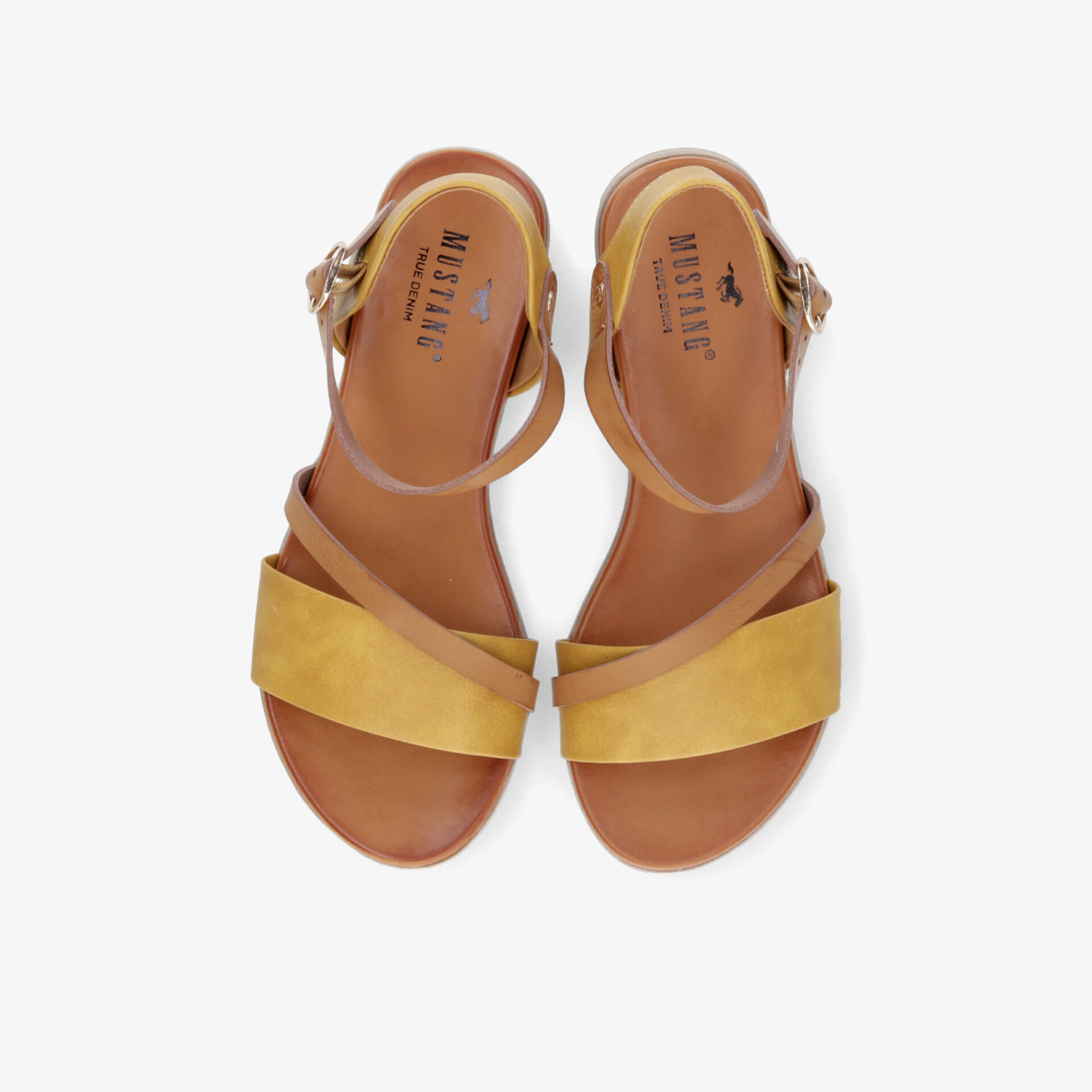 Gelbe Sandalen mit verstellbaren Riemchen, offen und bequem, ideal für Sommer und elegante Looks