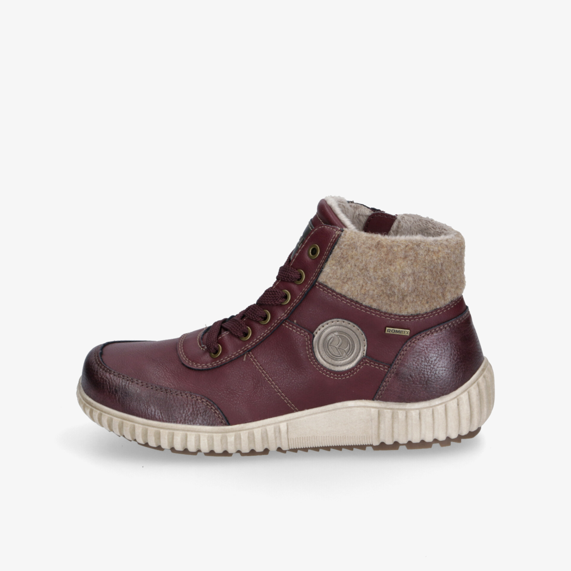 Winterstiefel in Bordeaux mit warmem Futter, rutschfester Sohle und bequemer, robuster Passform, seitliche Ansicht