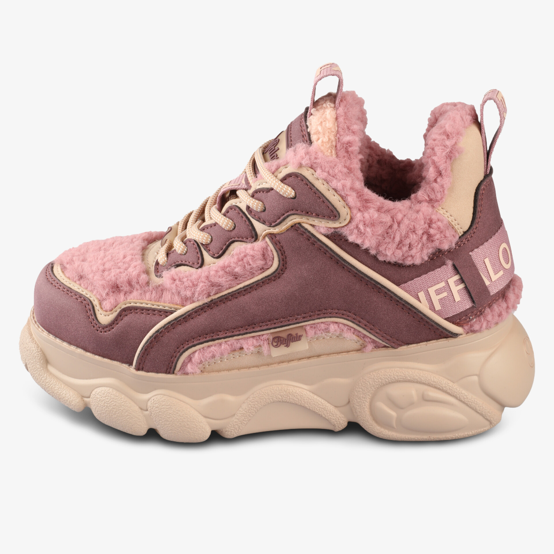 Stylischer Sneaker mit bequemer Polsterung und robuster, rutschfester Sohle in modischem Design