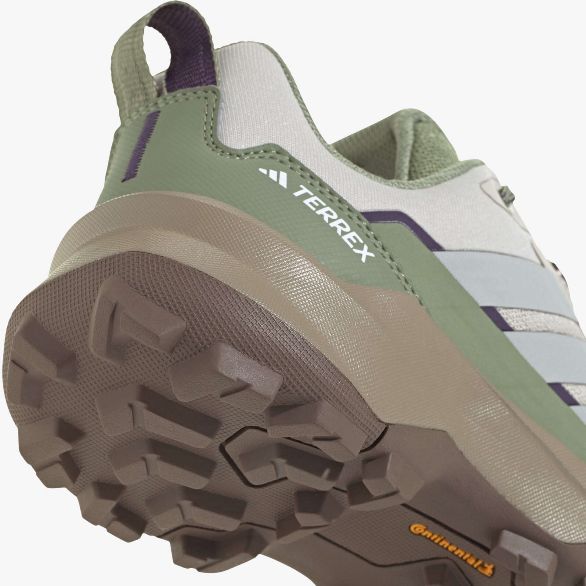 Robuster Outdoor-Schuh mit rutschfester Sohle und stabiler Fersenpartie für sicheren Halt und hohen Komfort