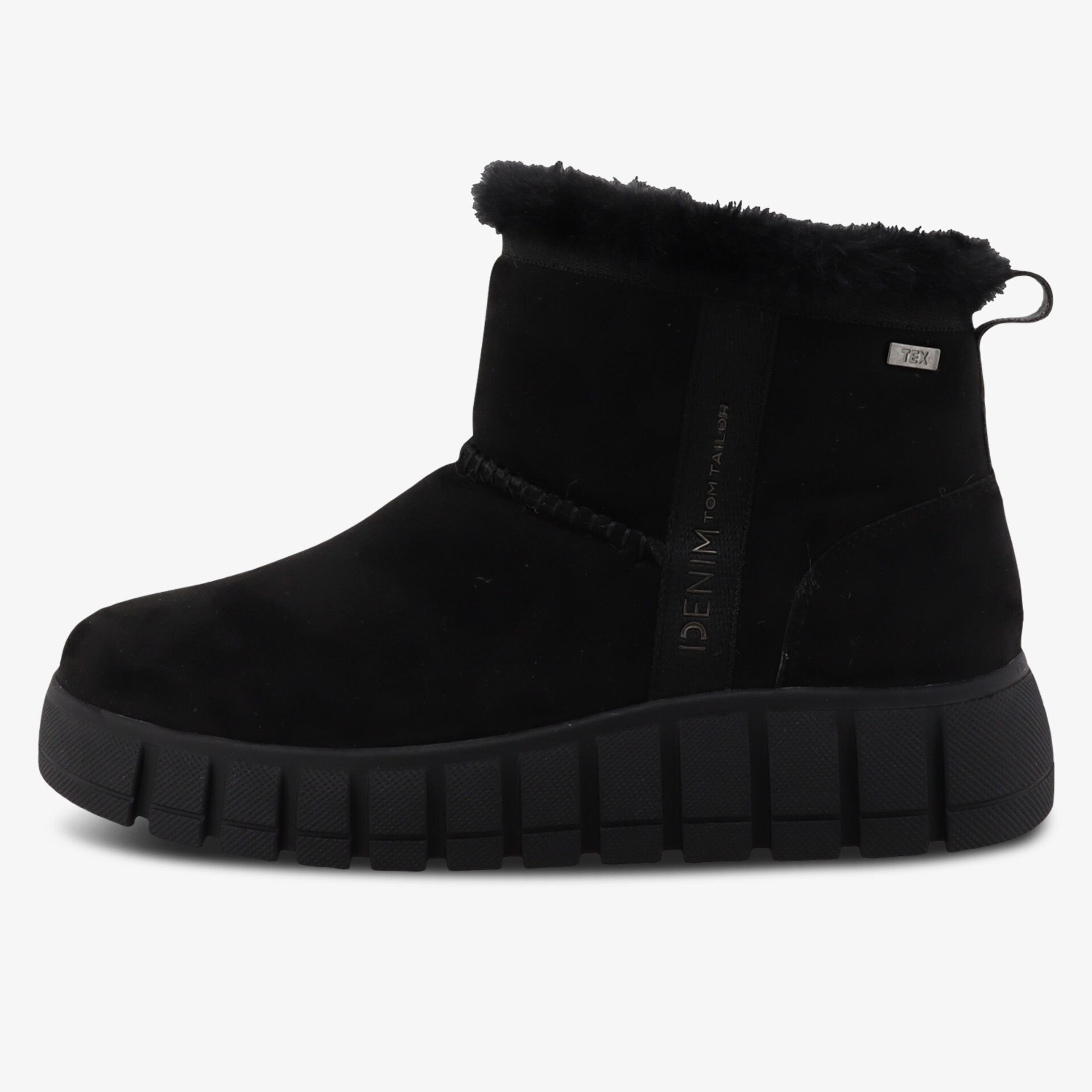 Schwarzer Winterschuh mit warmem Innenfutter und robuster, profilierter Sohle für sicheren Halt