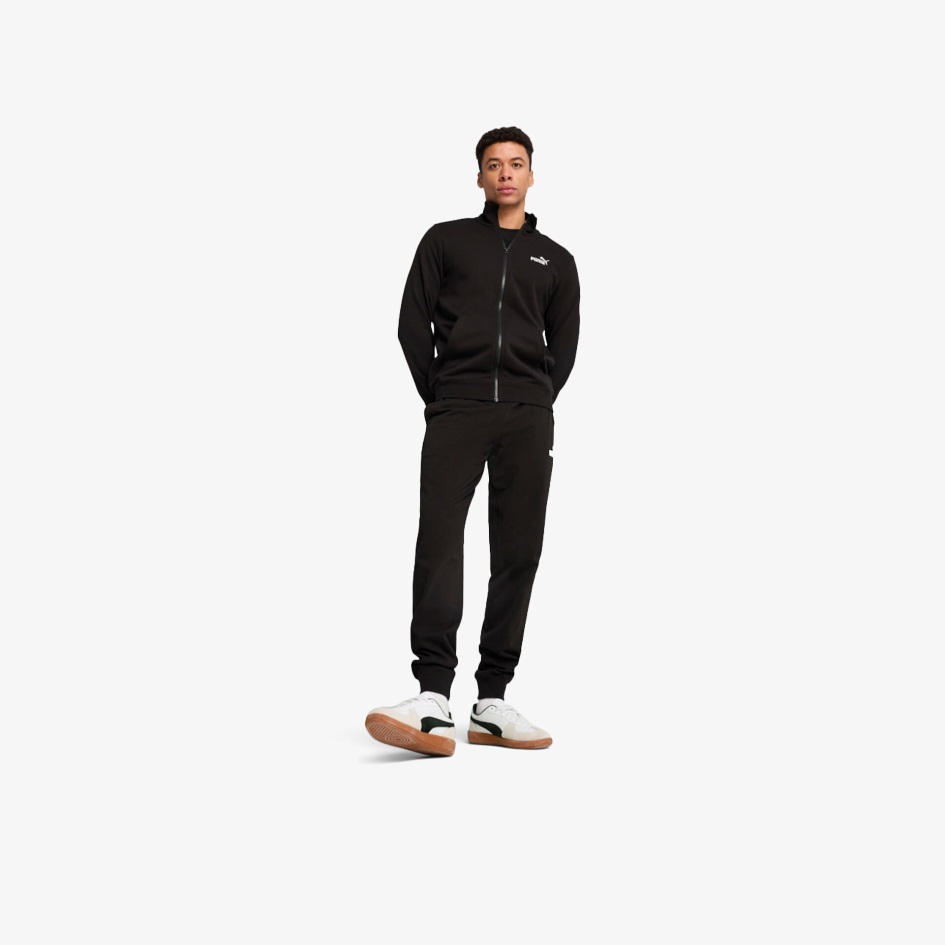 Moderner leichter Sportschuh in Schwarz-Weiß mit atmungsaktivem Material und rutschfester Sohle für maximalen Komfort