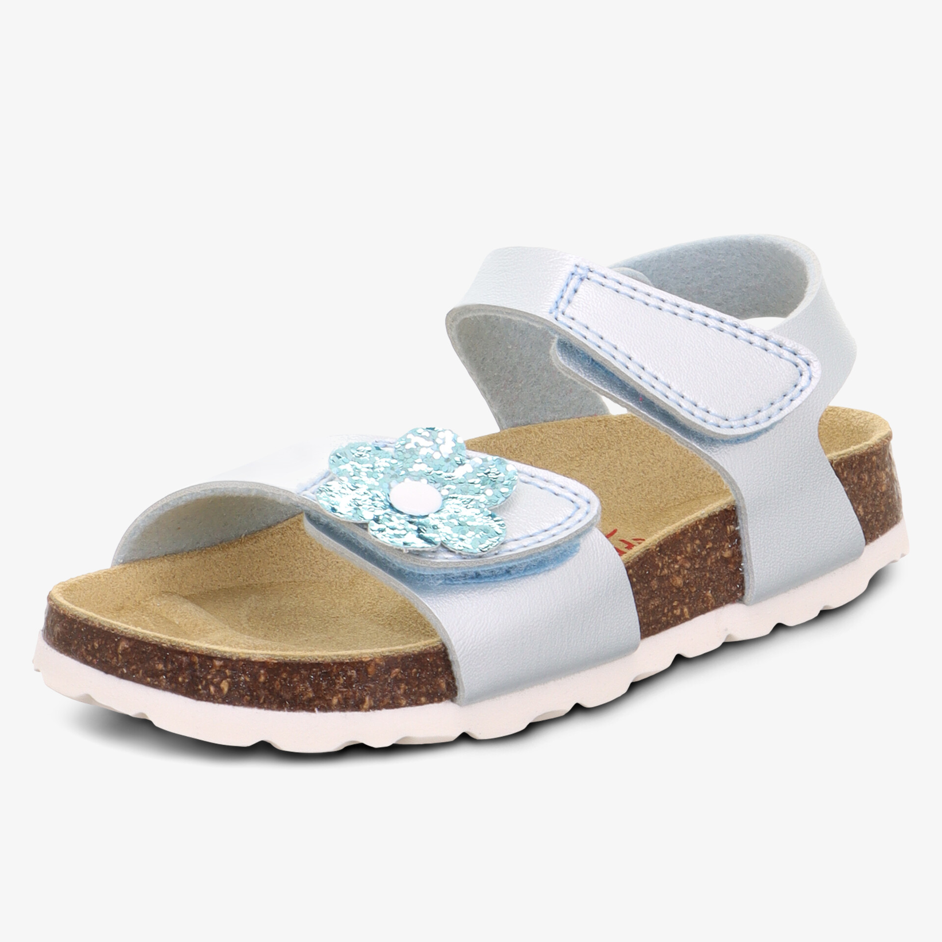 Bequeme weiße Sandale mit verstellbaren Riemen und weichem Fußbett für angenehmen Tragekomfort