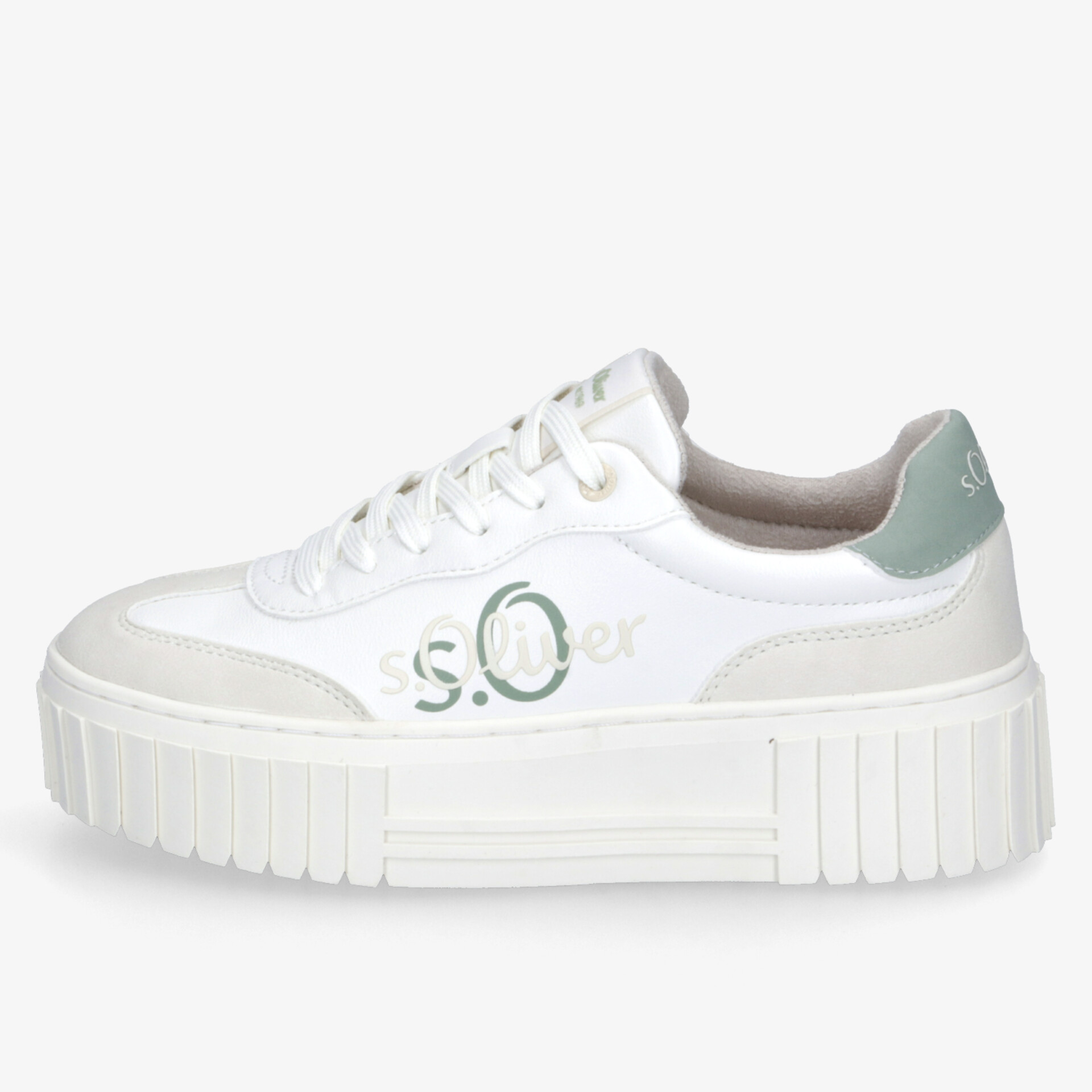 Moderner weißer Sneaker mit dicker Plateausohle und komfortabler Passform für sportlichen Look