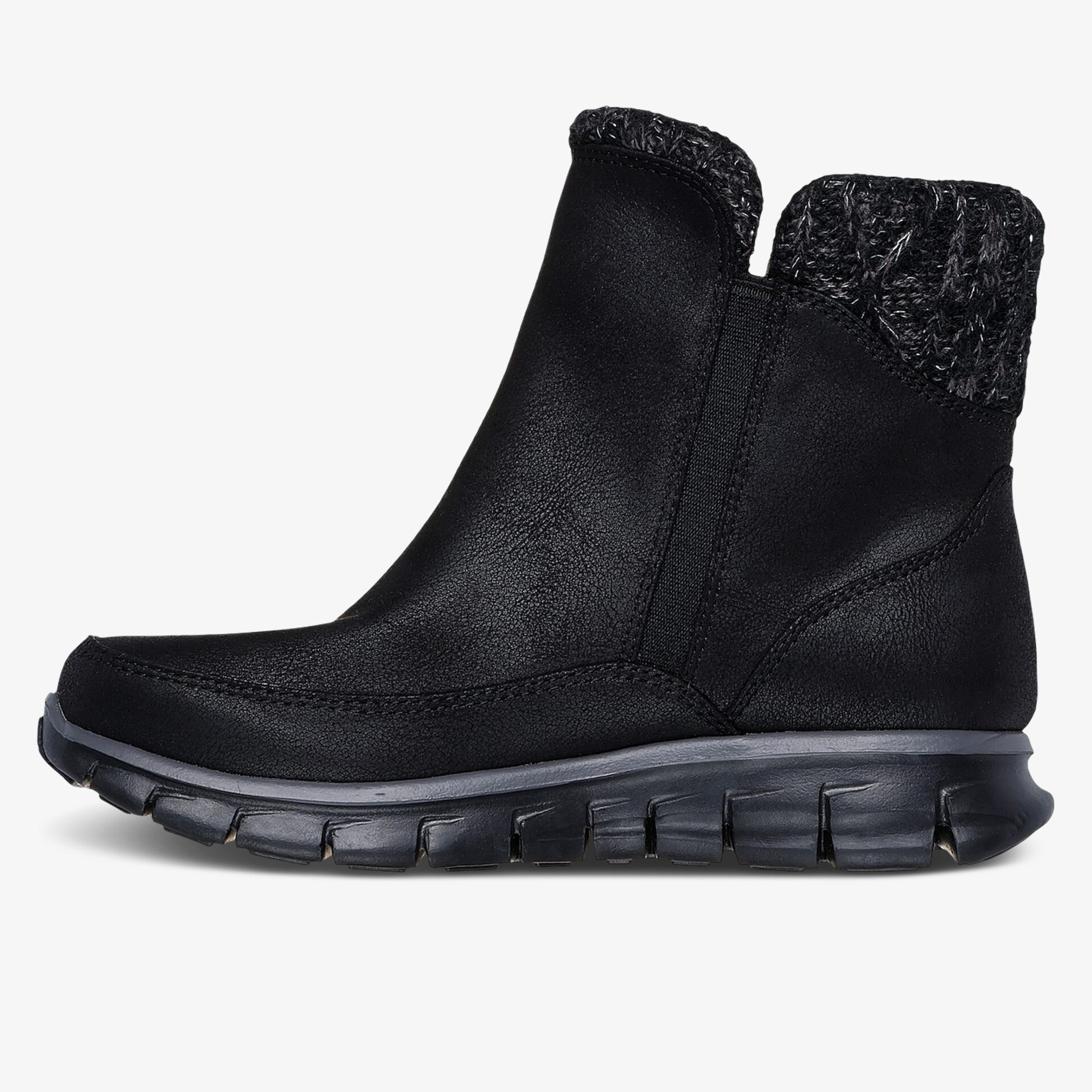 Seitliche Ansicht eines schwarzen komfortablen und flexiblen Schuhs mit rutschfester Sohle