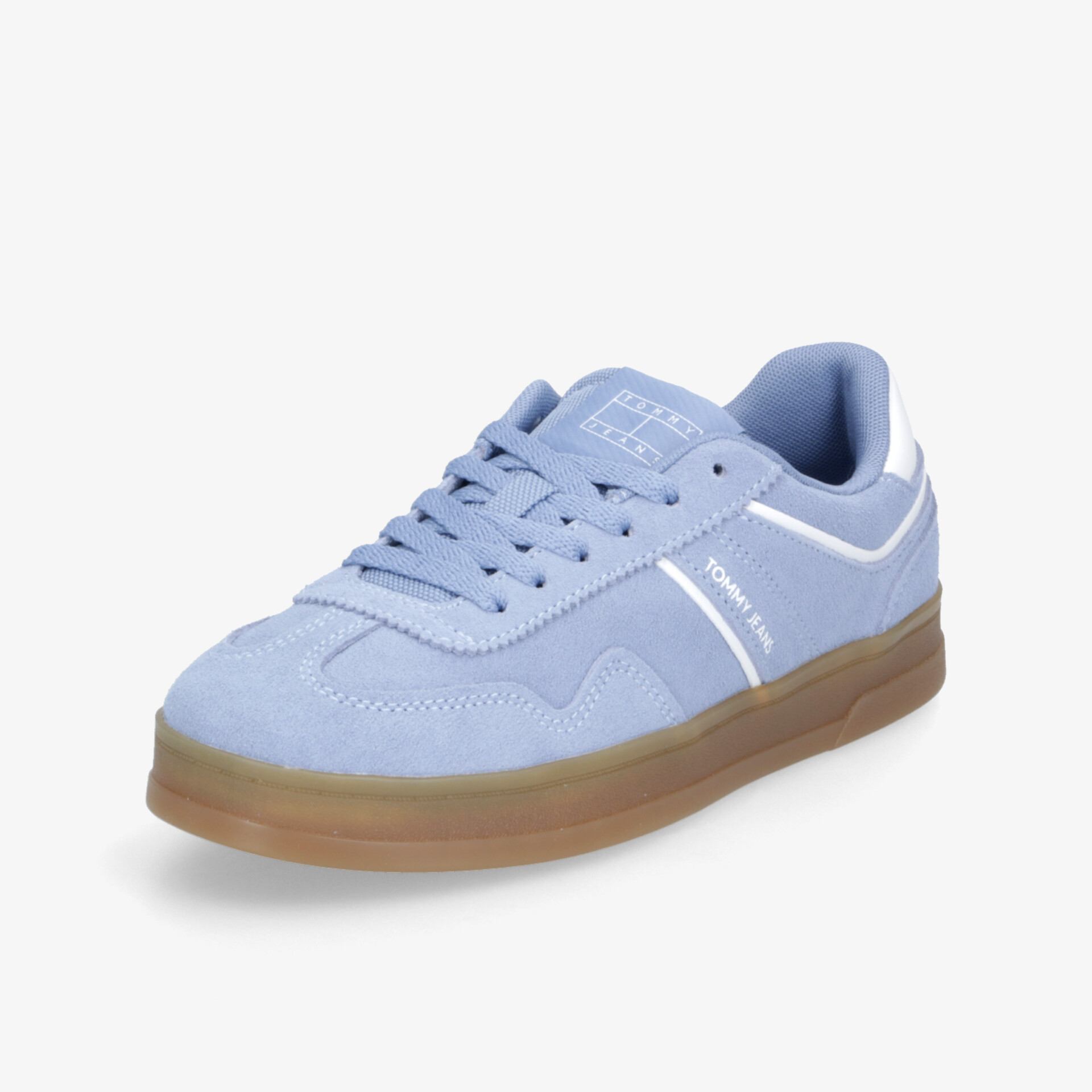 Sportlicher blauer Sneaker mit robuster Sohle und atmungsaktivem Material für komfortablen Tragekomfort