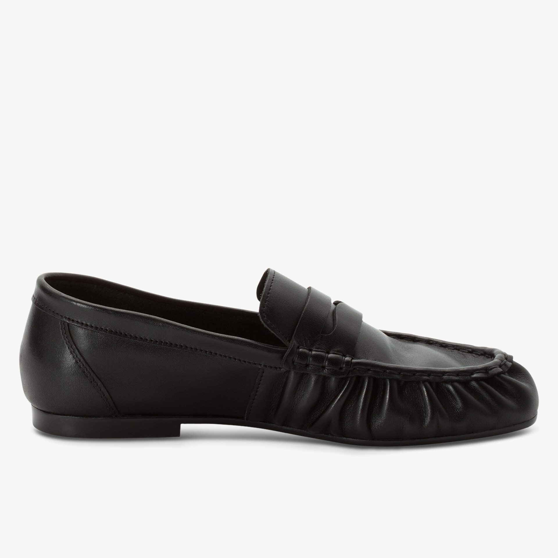 Schwarzer Leder-Slipper in eleganter und klassischer Ausführung, bequem und vielseitig tragbar