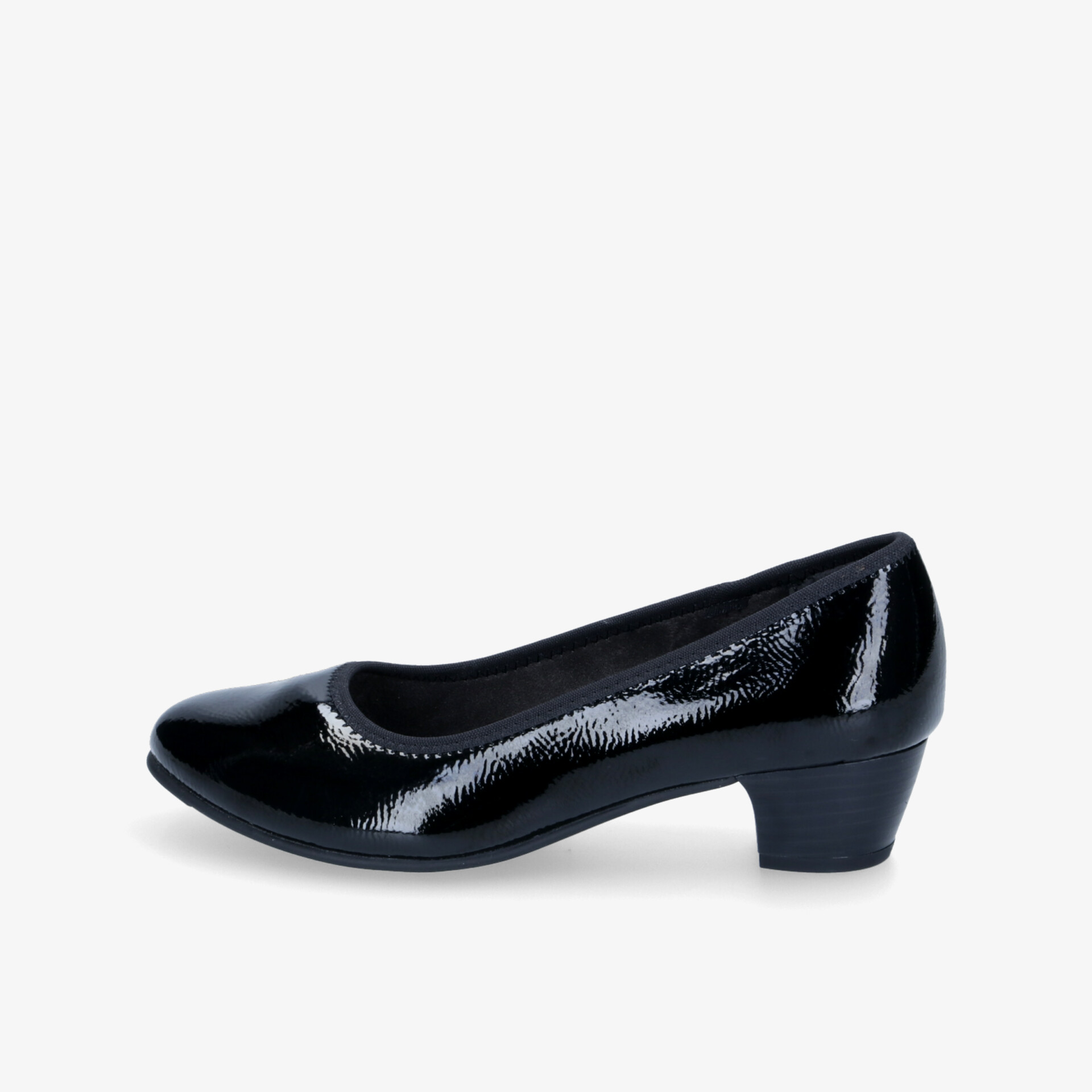 Eleganter schwarzer Lackpumps mit niedrigem Absatz für hohen Tragekomfort und zeitlosen Stil.