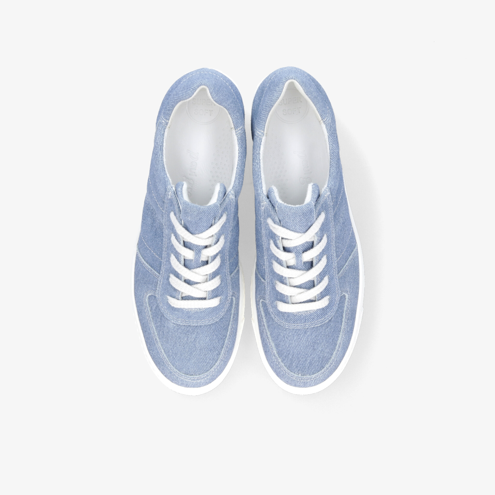 Blaues Sneaker-Paar in Draufsicht mit bequemer Schnürung und atmungsaktivem, flexiblem Material