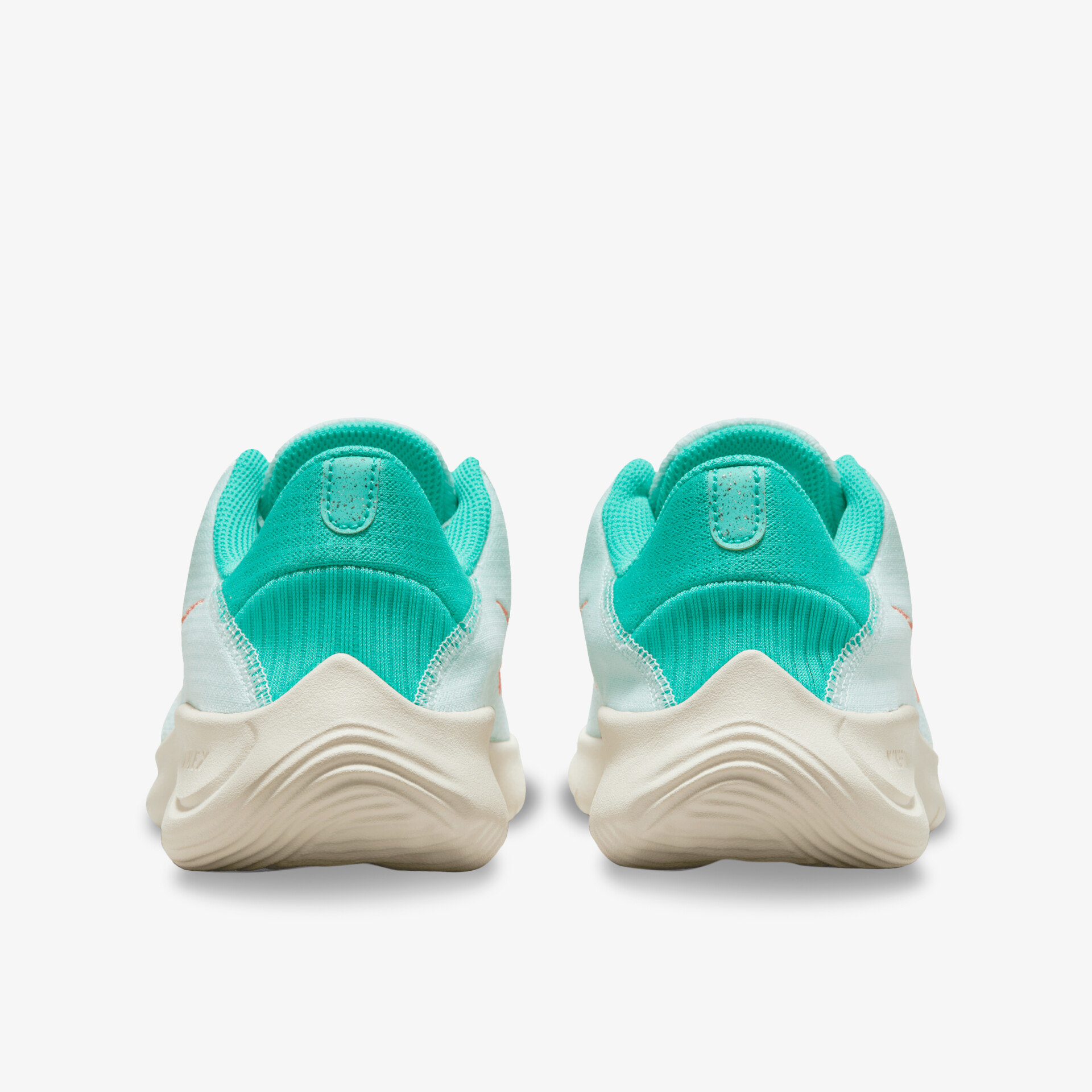 Knöchelhohe, türkisfarbene Sneakers mit innovativem Design und optimalem Tragekomfort.