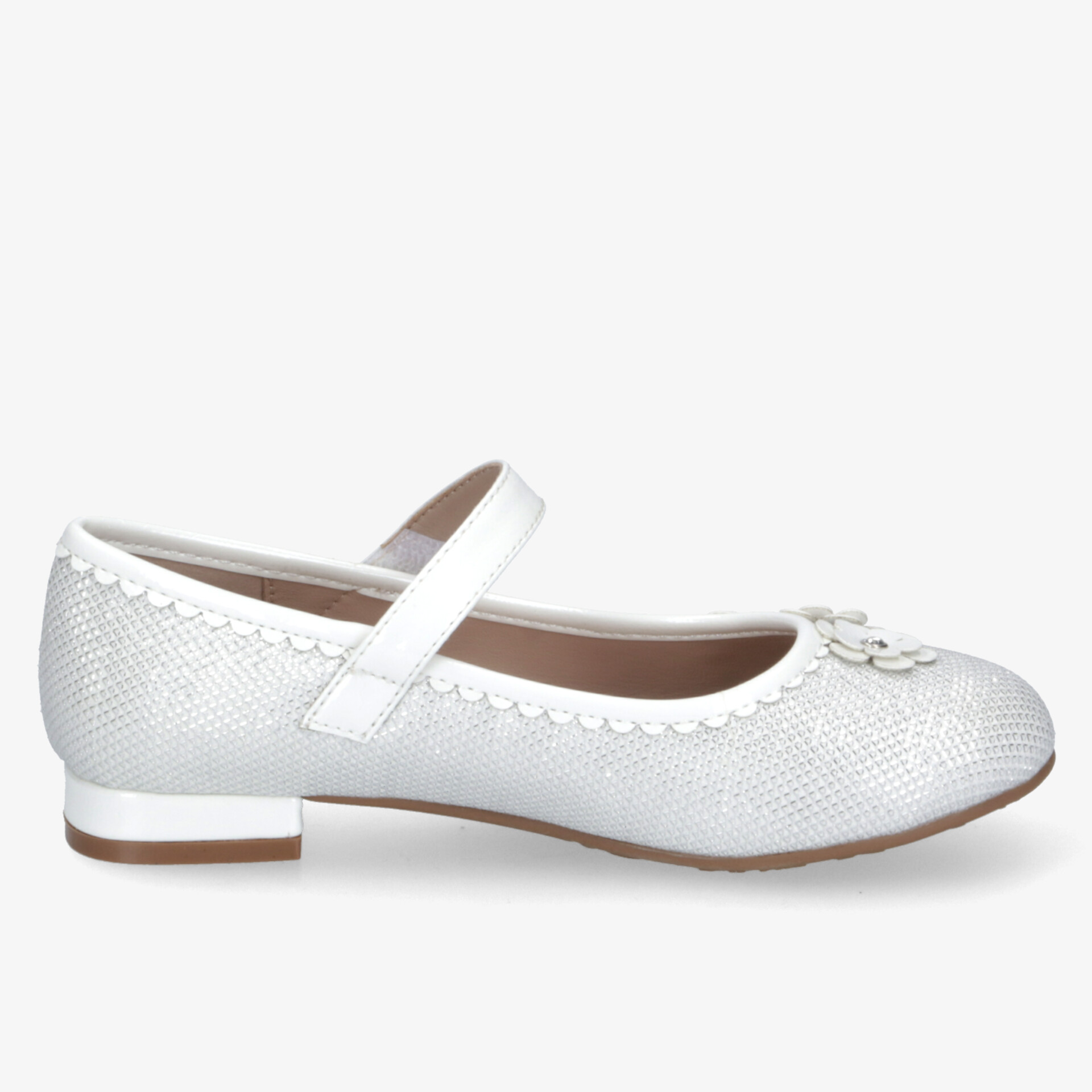 Weißer flacher Ballerinaschuh mit verstellbarem Riemen und dekorativer Schleife, elegantes und bequemes Design