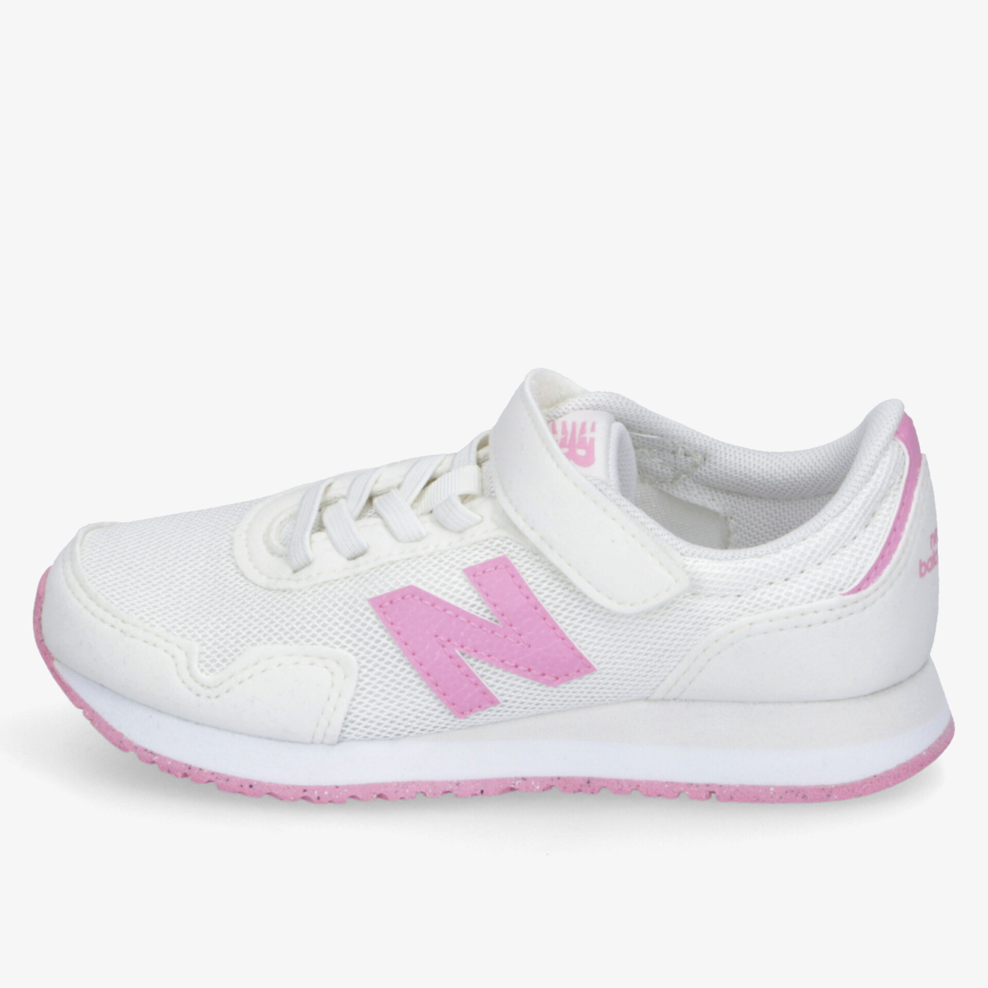 Weißer Turnschuh mit rosa Akzenten und Klettverschluss, ideal für sportlichen Look und hohen Tragekomfort.