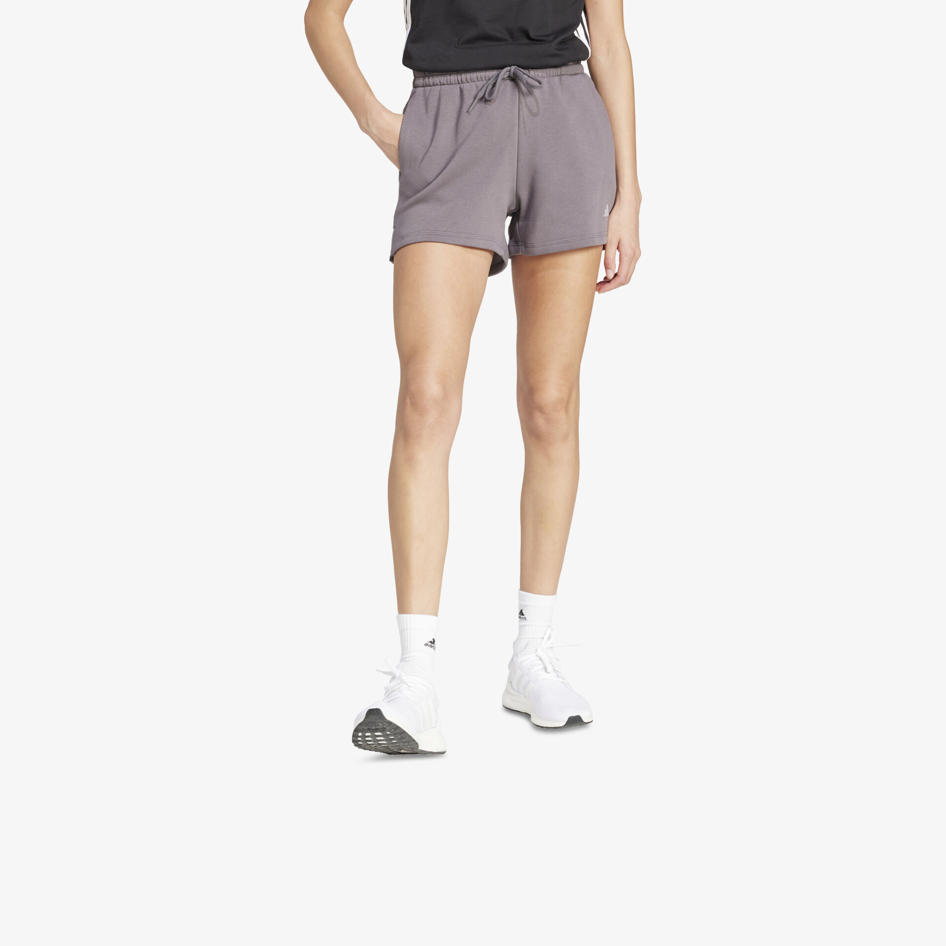 Leichte sportliche kurze Shorts mit elastischem Bund, ideal für optimale Bewegungsfreiheit und Komfort