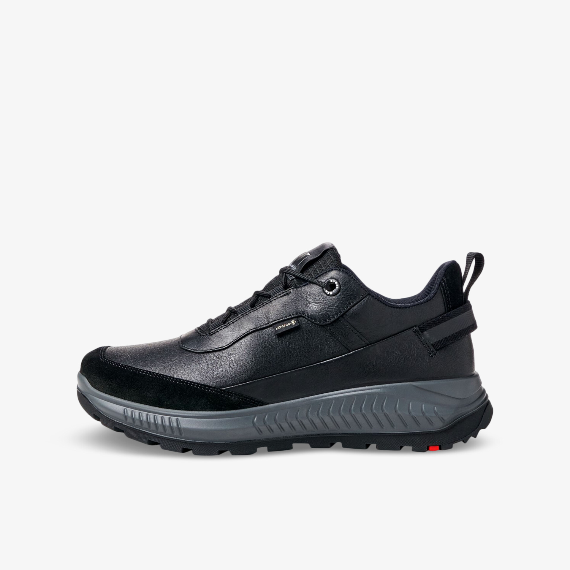 Eleganter schwarzer Sneaker mit rutschfester Sohle und sportlichem Design für vielseitige Anwendungen.