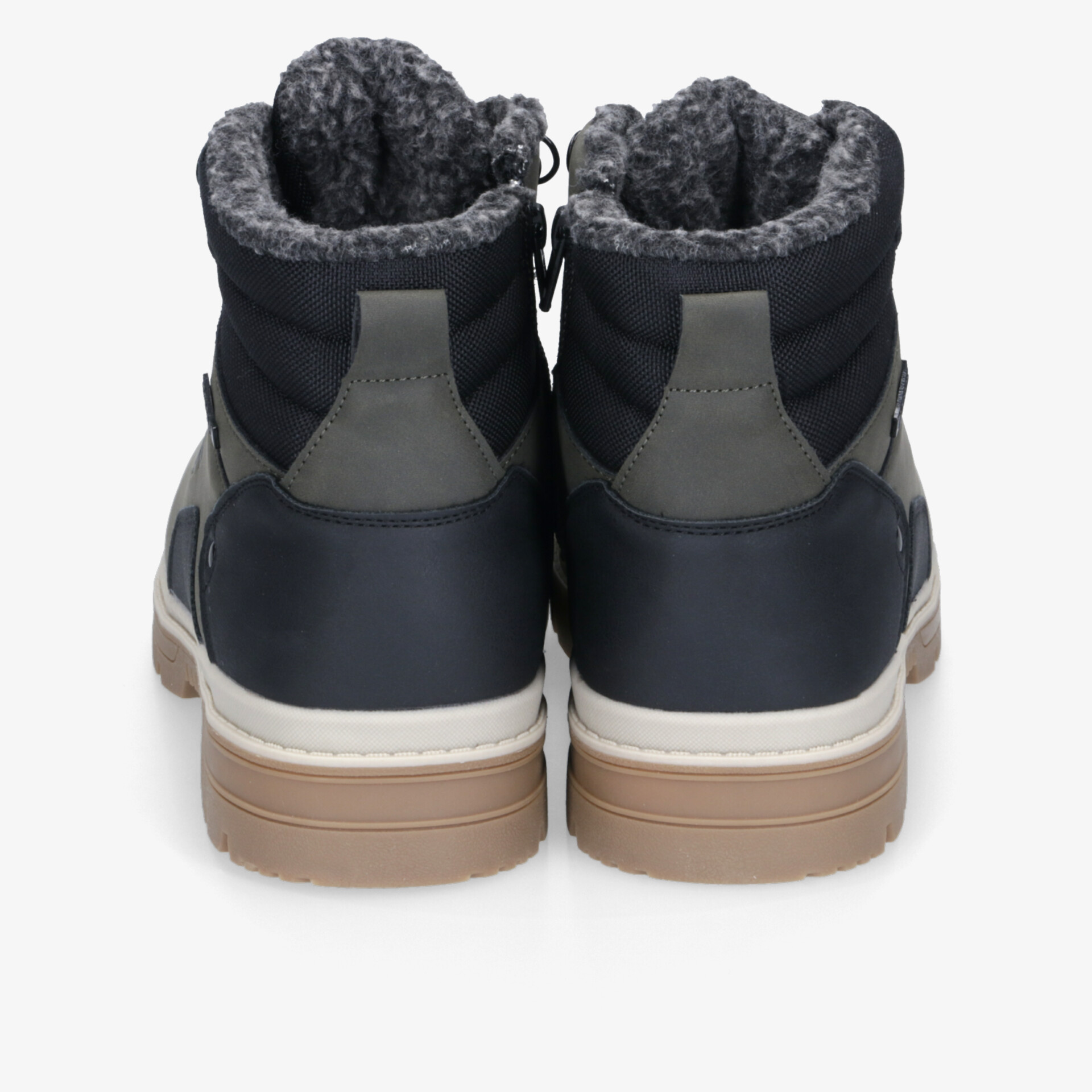 Gepolsterte Winterschuhe mit rutschfester Sohle und stilvollem Design für kalte Tage.