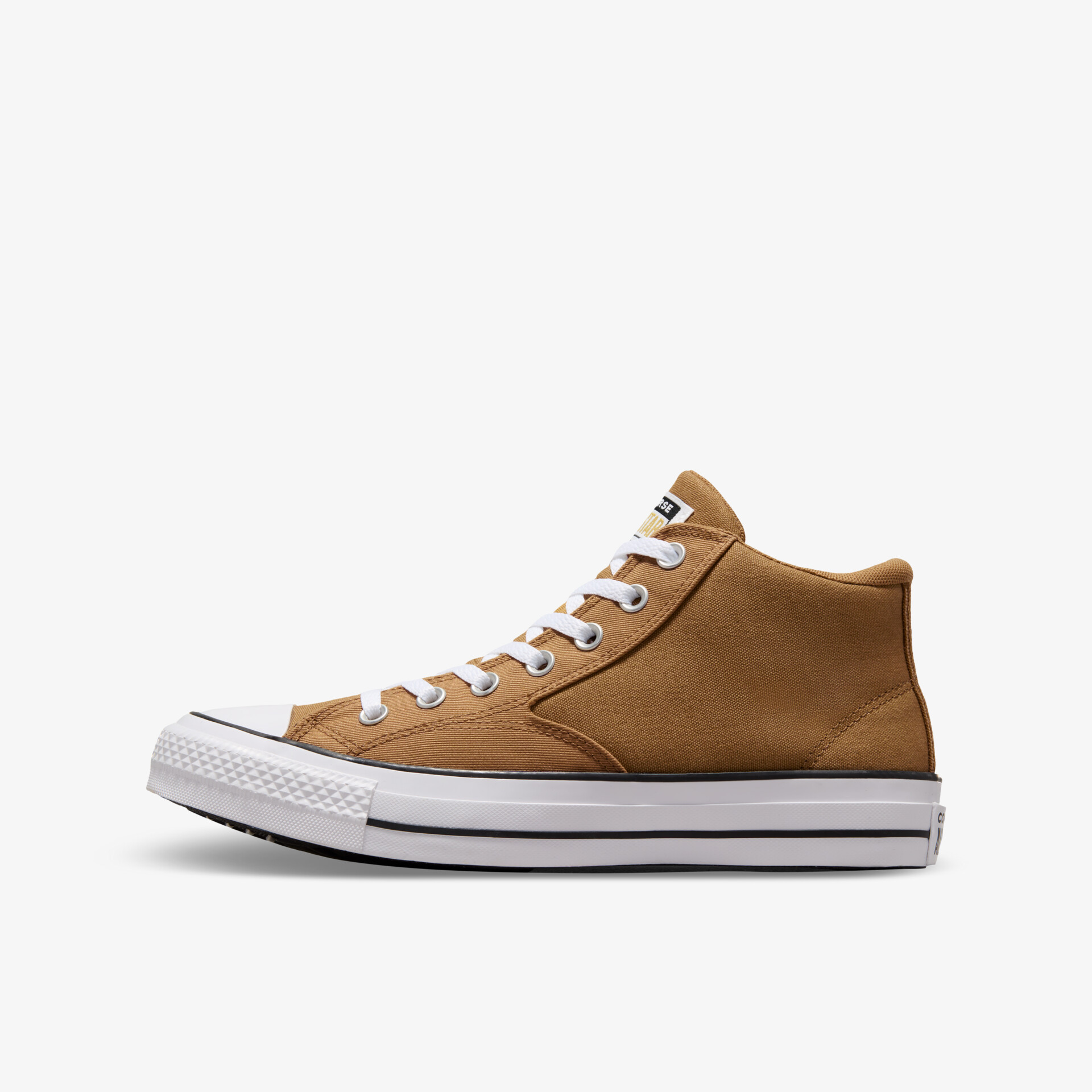 Seitliche Ansicht eines braunen High-Top-Sneakers mit weißen Schnürsenkeln und robuster Gummisohle