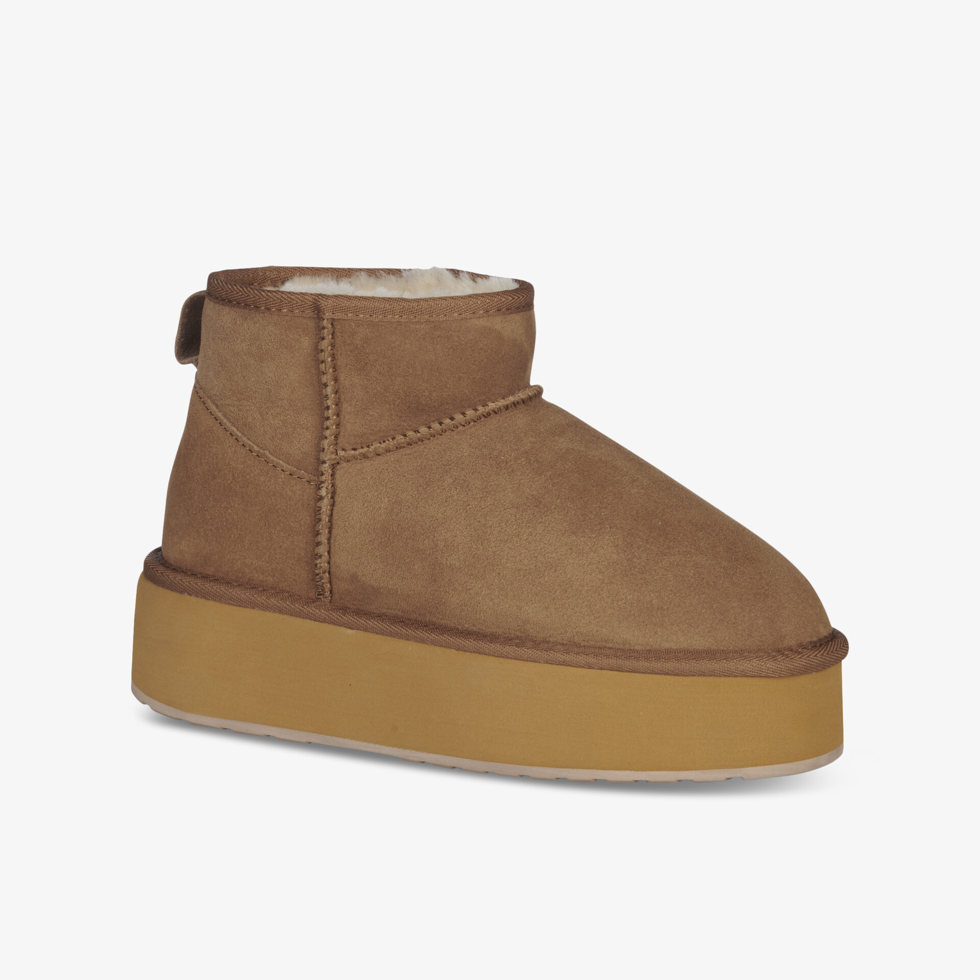 Bequemer brauner Schuh mit weichem Material und robuster rutschfester Sohle für sicheren Halt