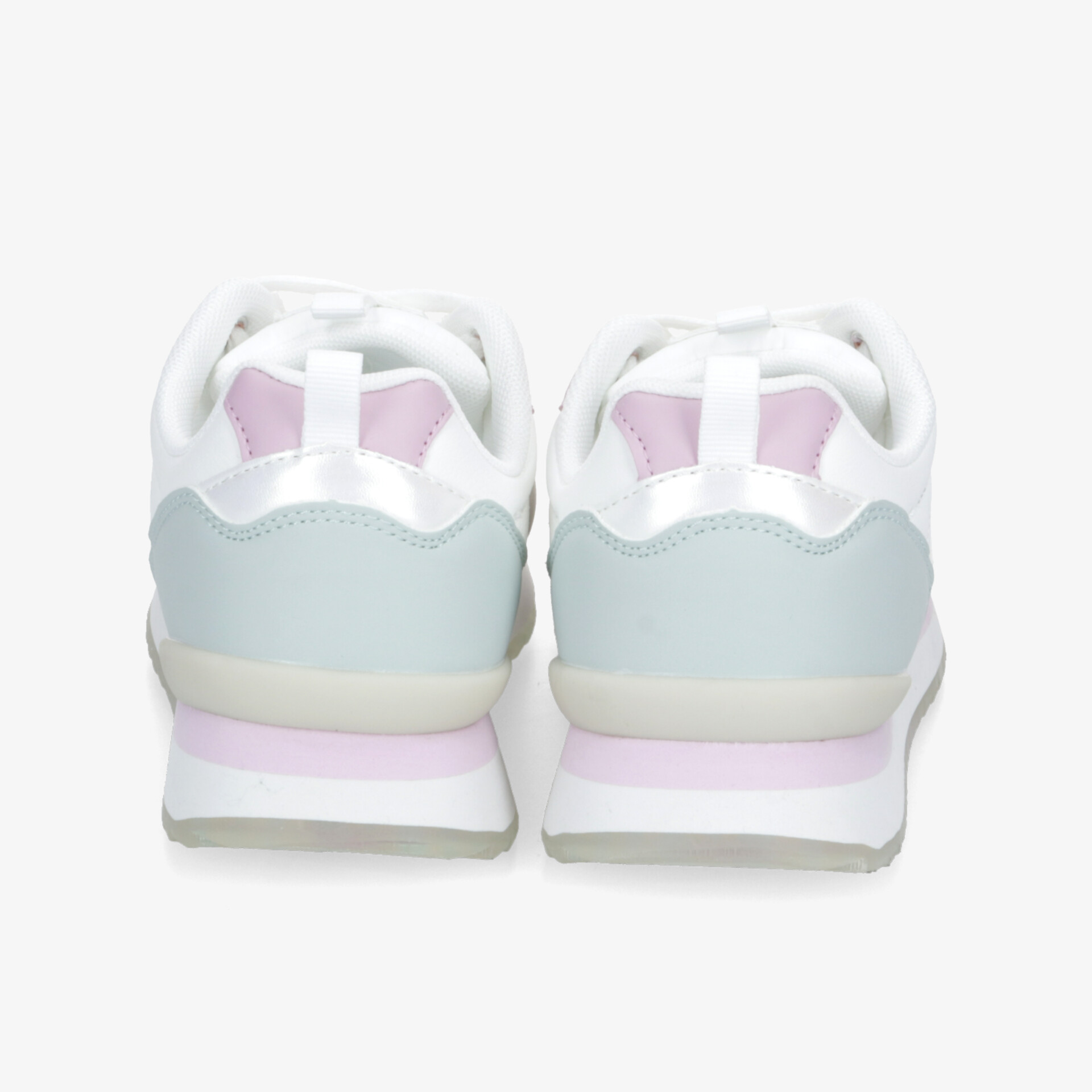 Rückansicht eines Paars Sportschuhe mit gedämpfter Sohle und stabilem Fersenbereich in pastellfarbenem Design