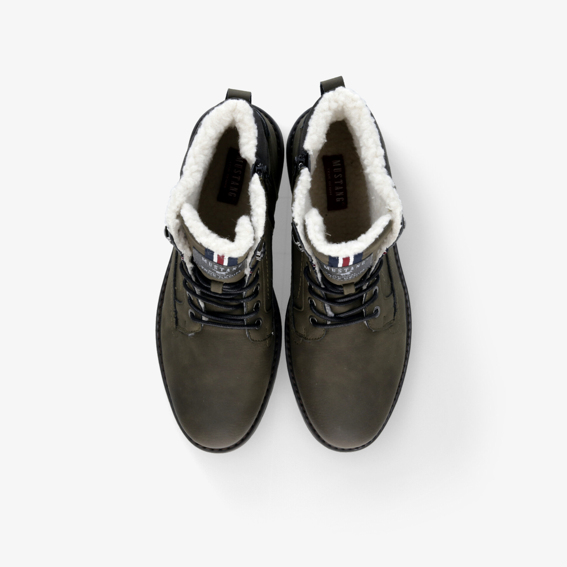 Robuste Stiefel mit weichem Futter und rutschfester Sohle für maximalen Komfort und Stil.