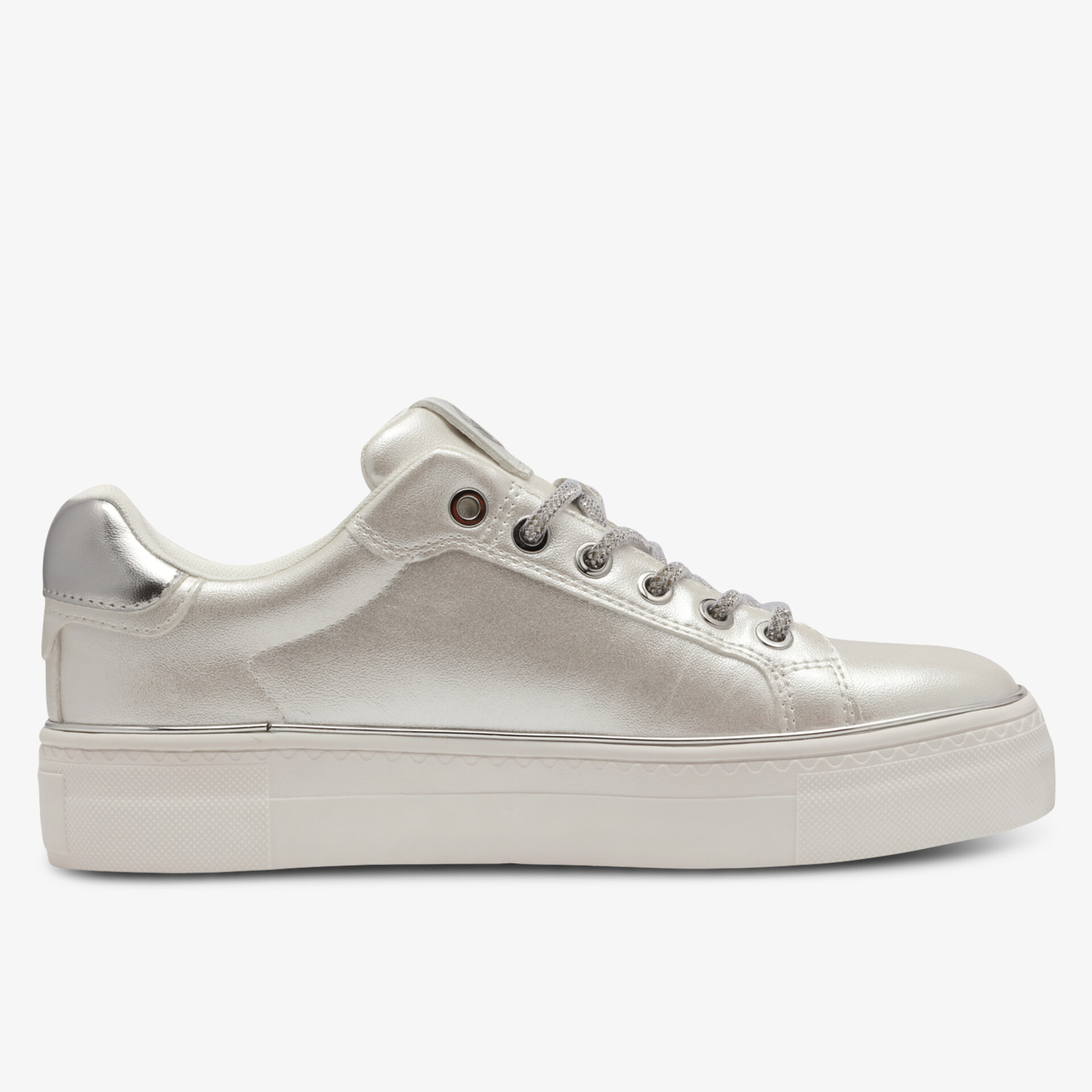 Moderner weißer Sneaker mit bequemer Plateau-Sohle und minimalistischem Design für vielseitige Outfits