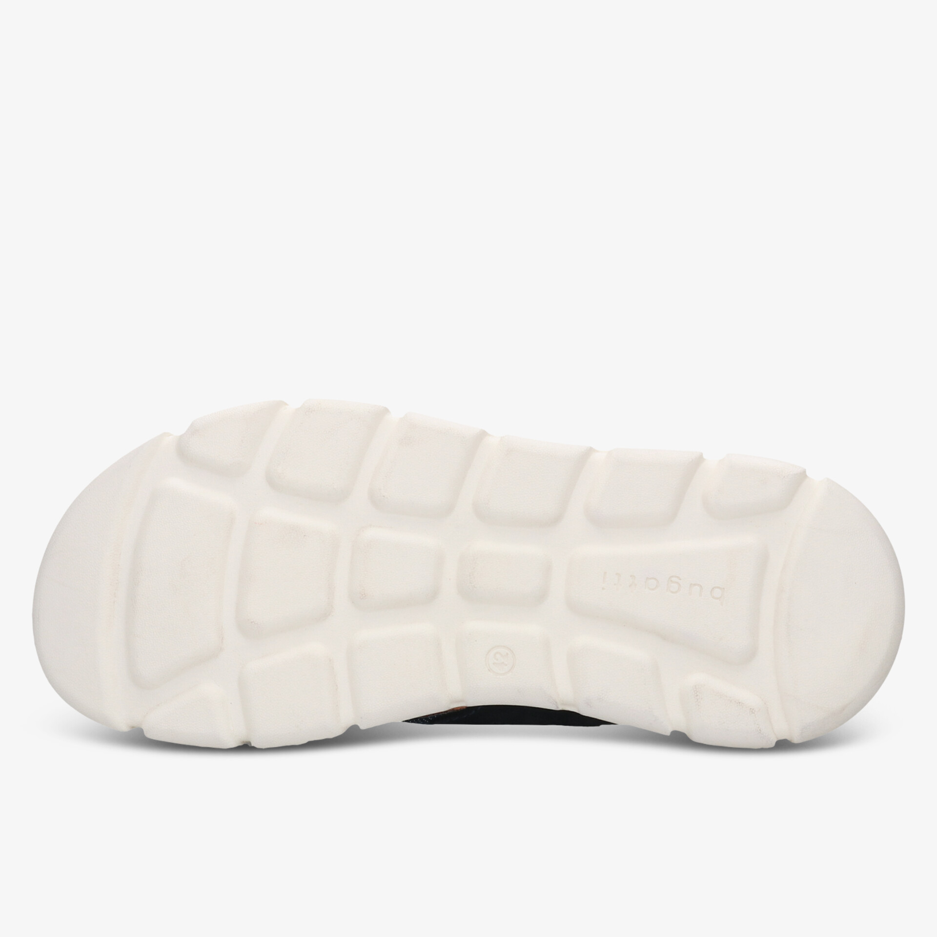 Weiße, strukturierte Sohle mit rutschfestem Profil in Nahaufnahme