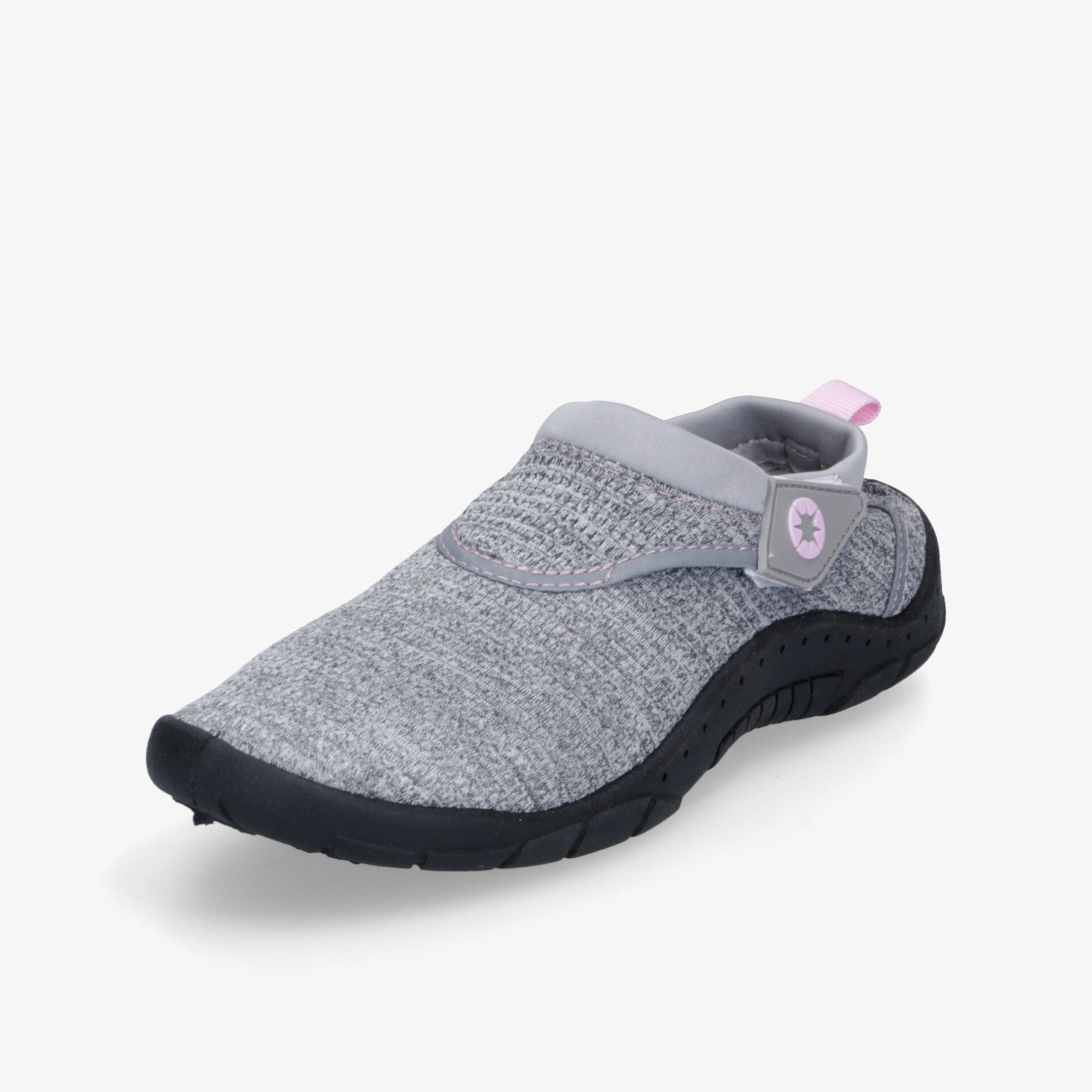 Leichter grauer Schuh mit weichem Material und praktischem Klettverschluss für hohen Tragekomfort