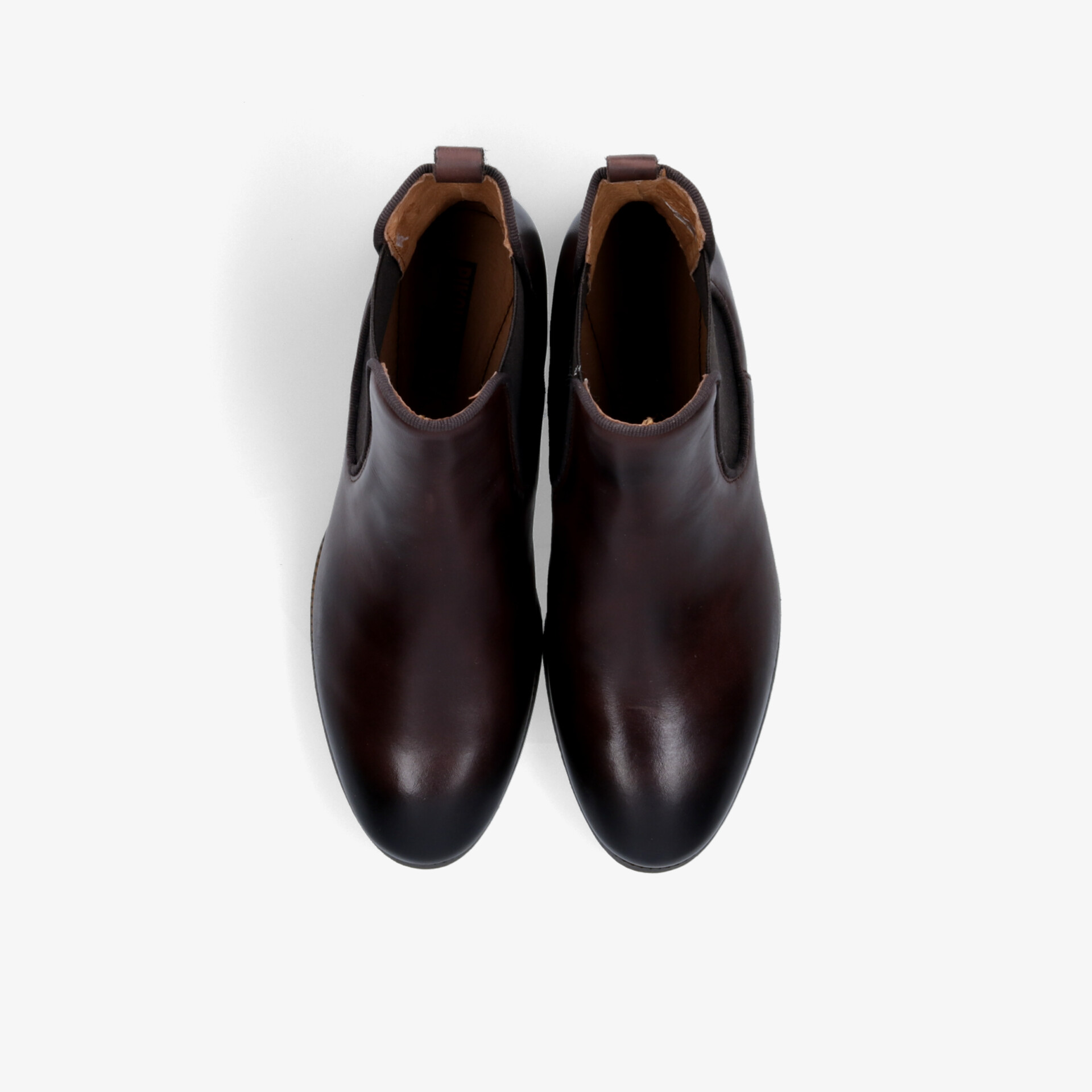Hochwertige braune Lederstiefel im Paar, robust und bequem, elegante klassische Optik, Draufsicht