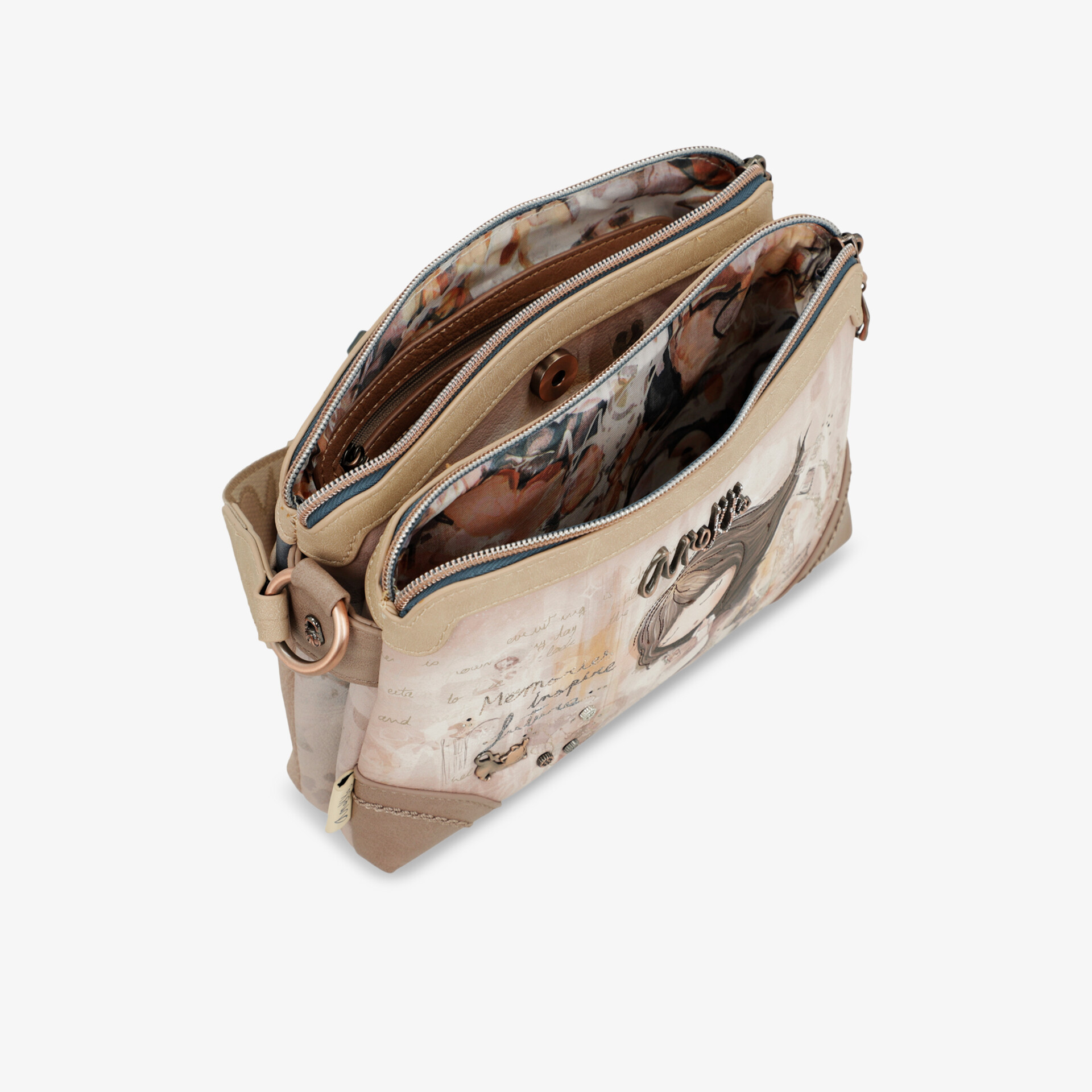 Beige Tasche mit zwei großen Reißverschlussfächern, geräumig und funktional für den täglichen Gebrauch