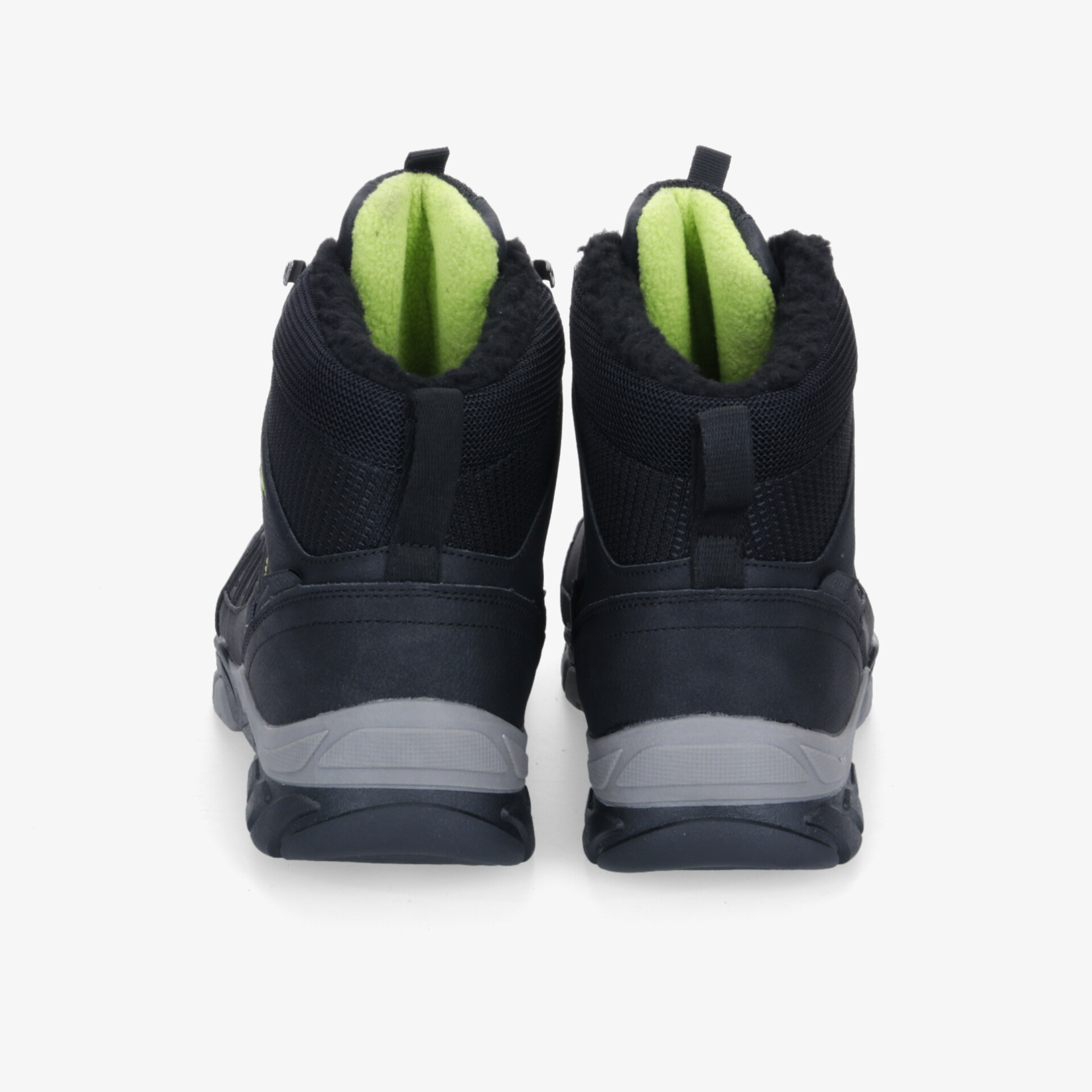 Schwarze, wasserdichte Schuhe mit robuster Verarbeitung und rutschfester Sohle, Blick von hinten