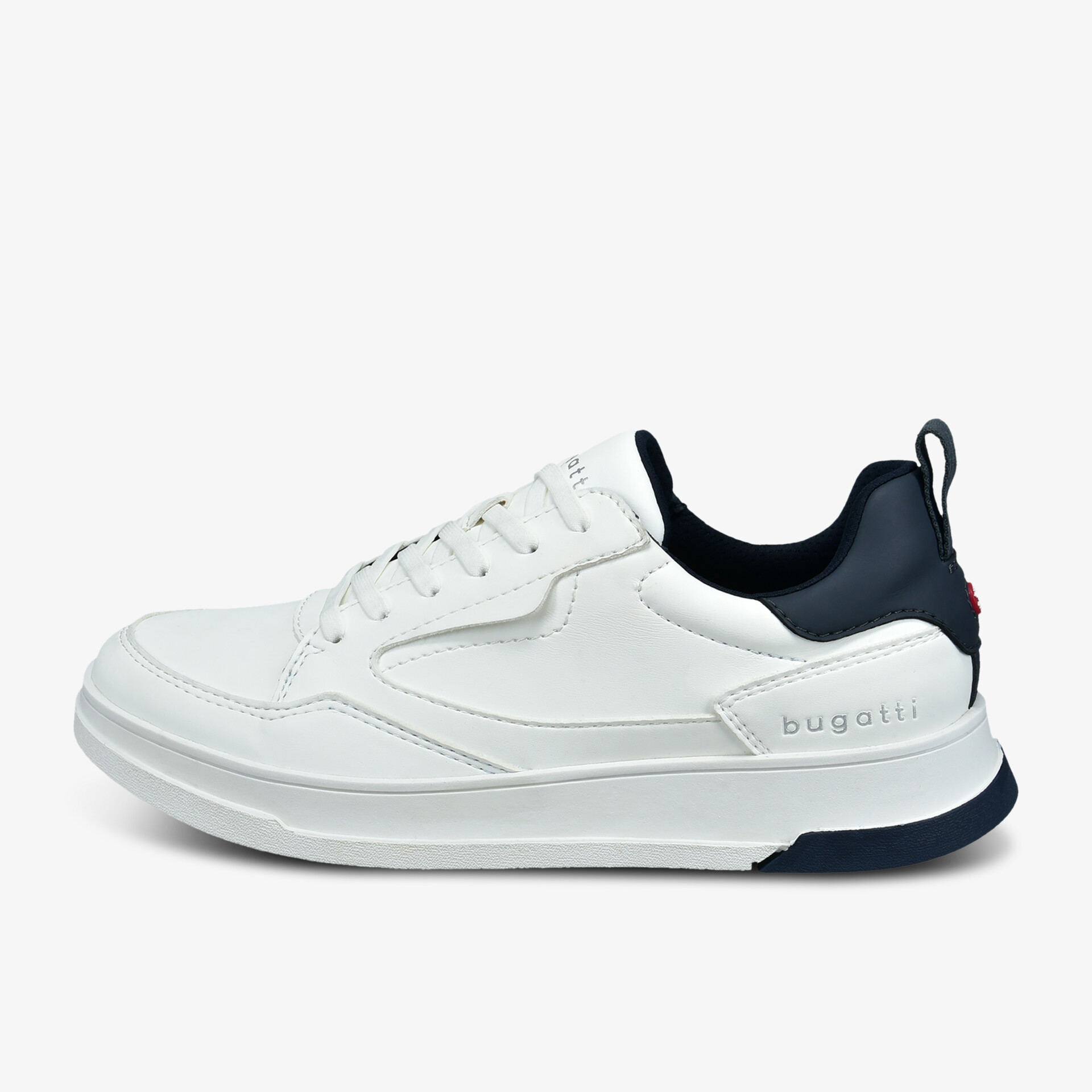 Weißer Sneaker mit modernem Design und schwarzem Detail, ideal für Freizeitaktivitäten und Alltag.