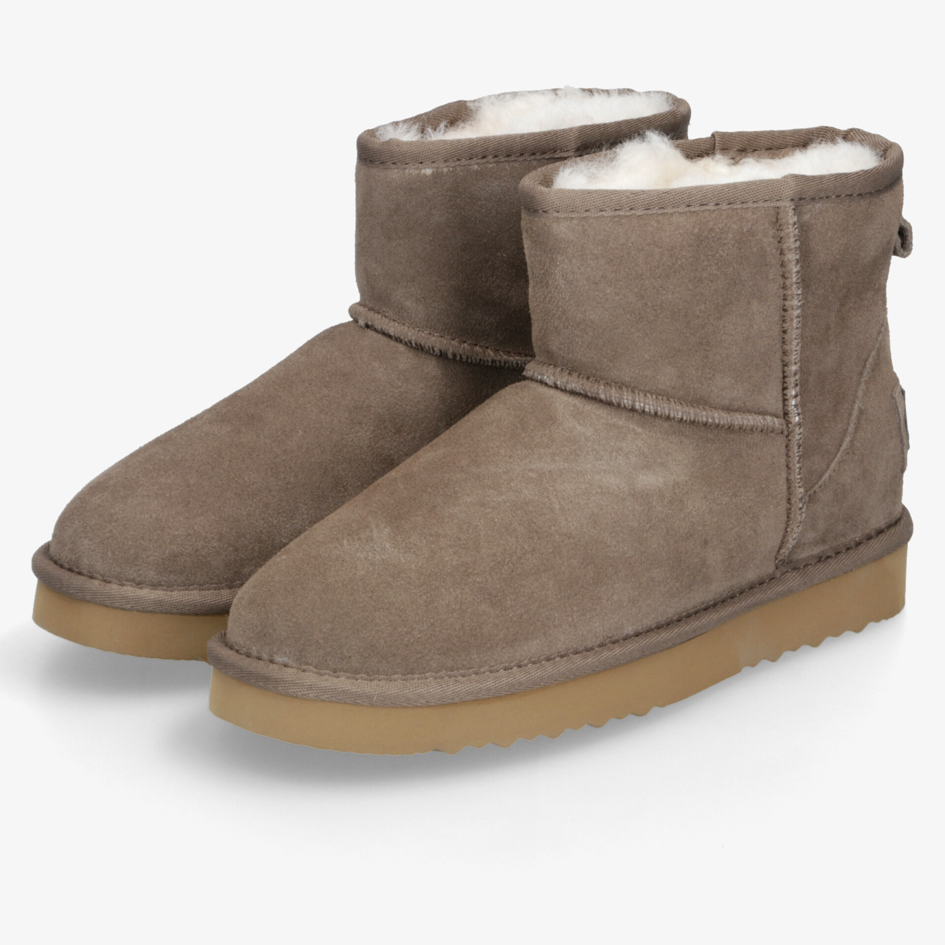 Warme und bequeme braune Winterstiefel mit weichem Innenfutter und rutschfester Sohle, robust und langlebig