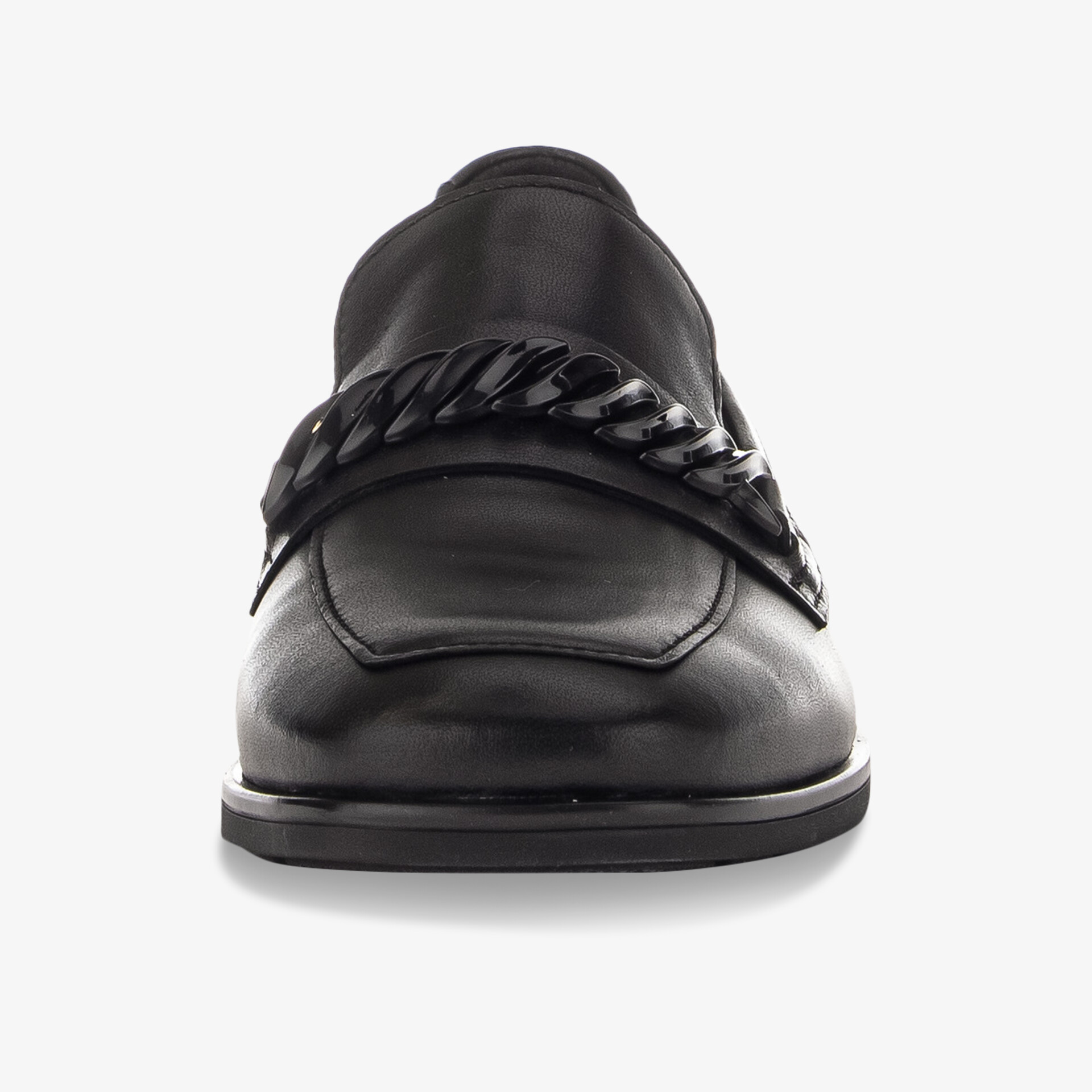 Eleganter schwarzer Loafer aus Leder mit stilvoller Kettenverzierung, ideal für anspruchsvolle Anlässe.