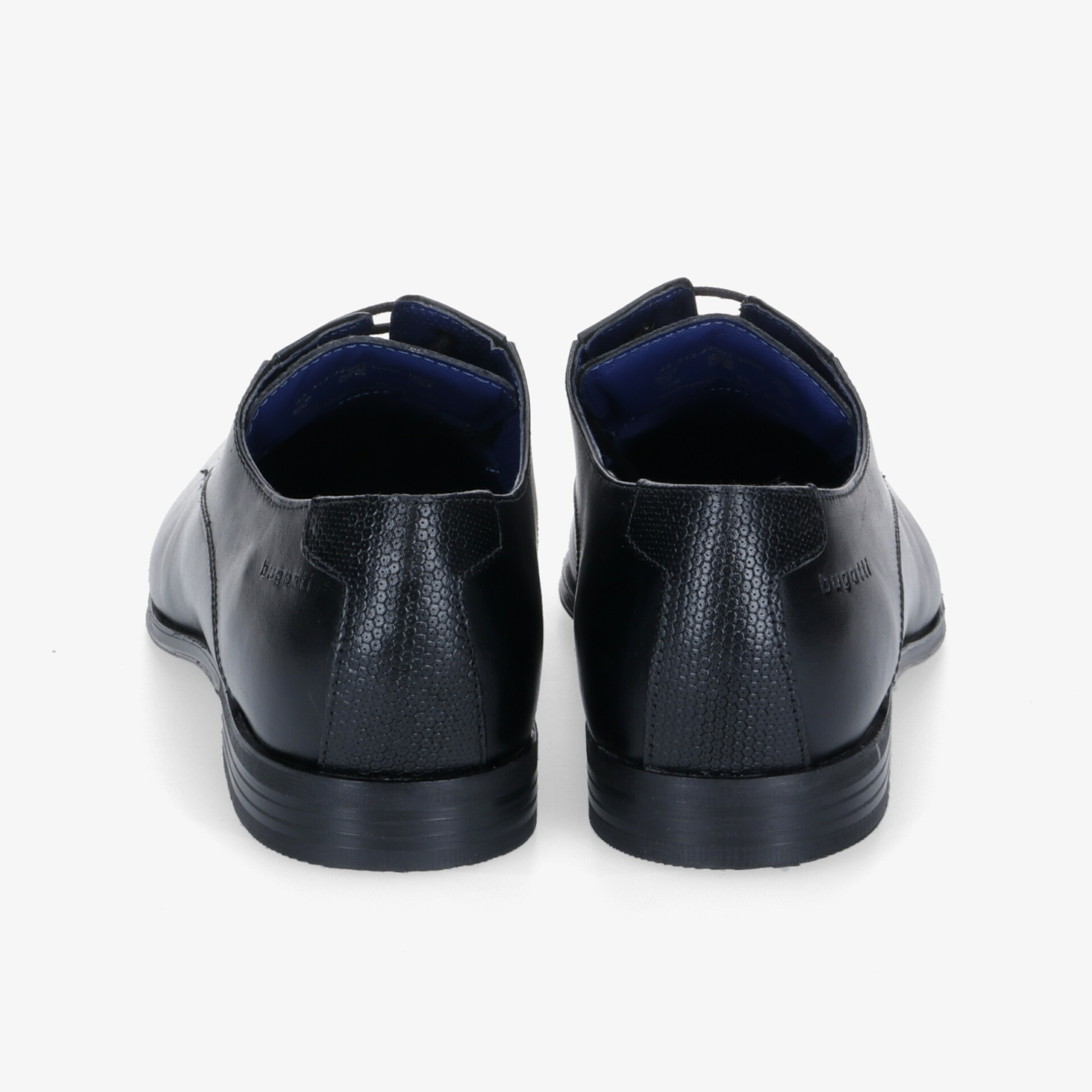 Elegante schwarze Lederschuhe mit rutschfester Sohle und klassischem Design. Komfort und Stil vereint.