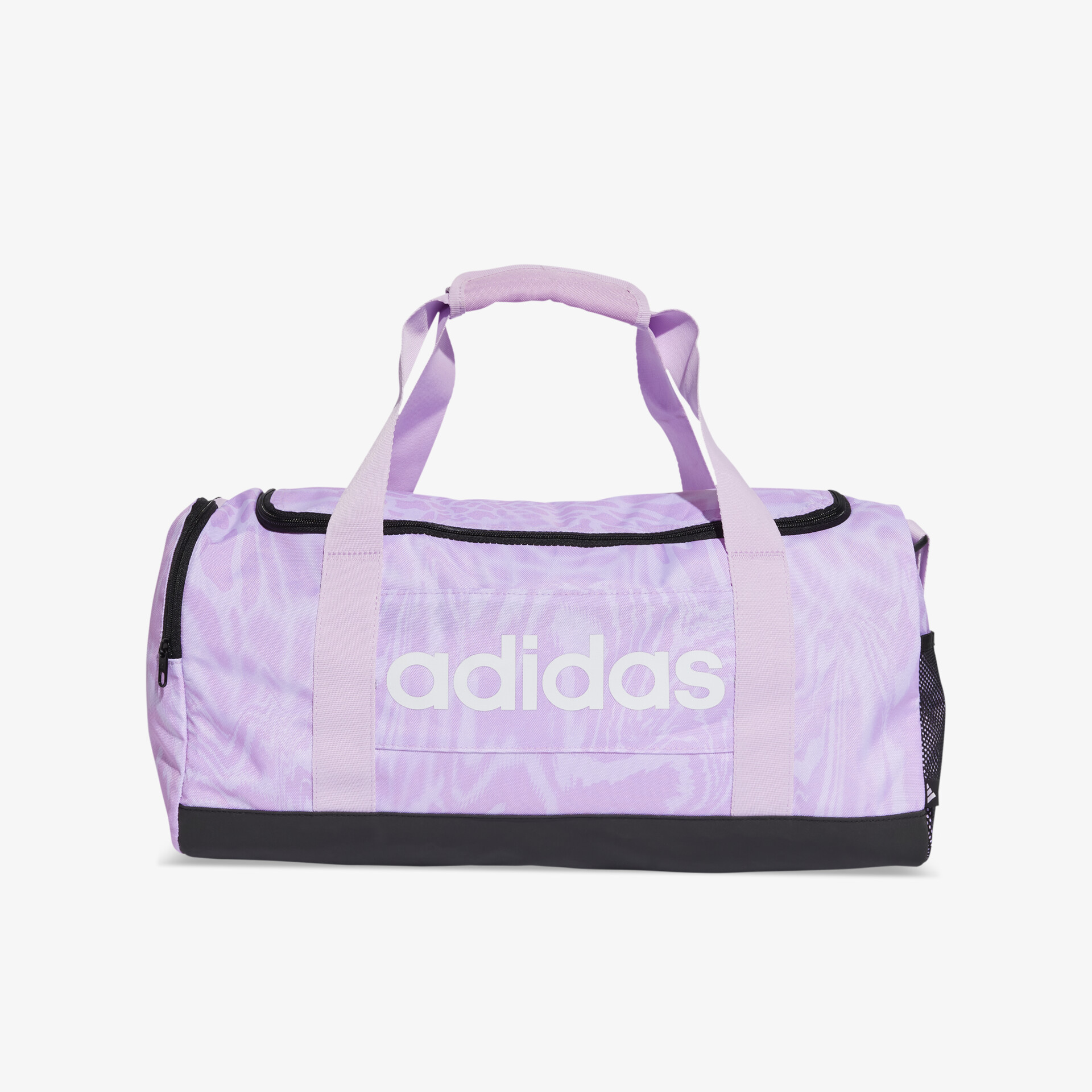 Helle lilafarbene Adidas Sporttasche mit robustem Tragegriff und geräumigem Hauptfach vorne aufgenommen