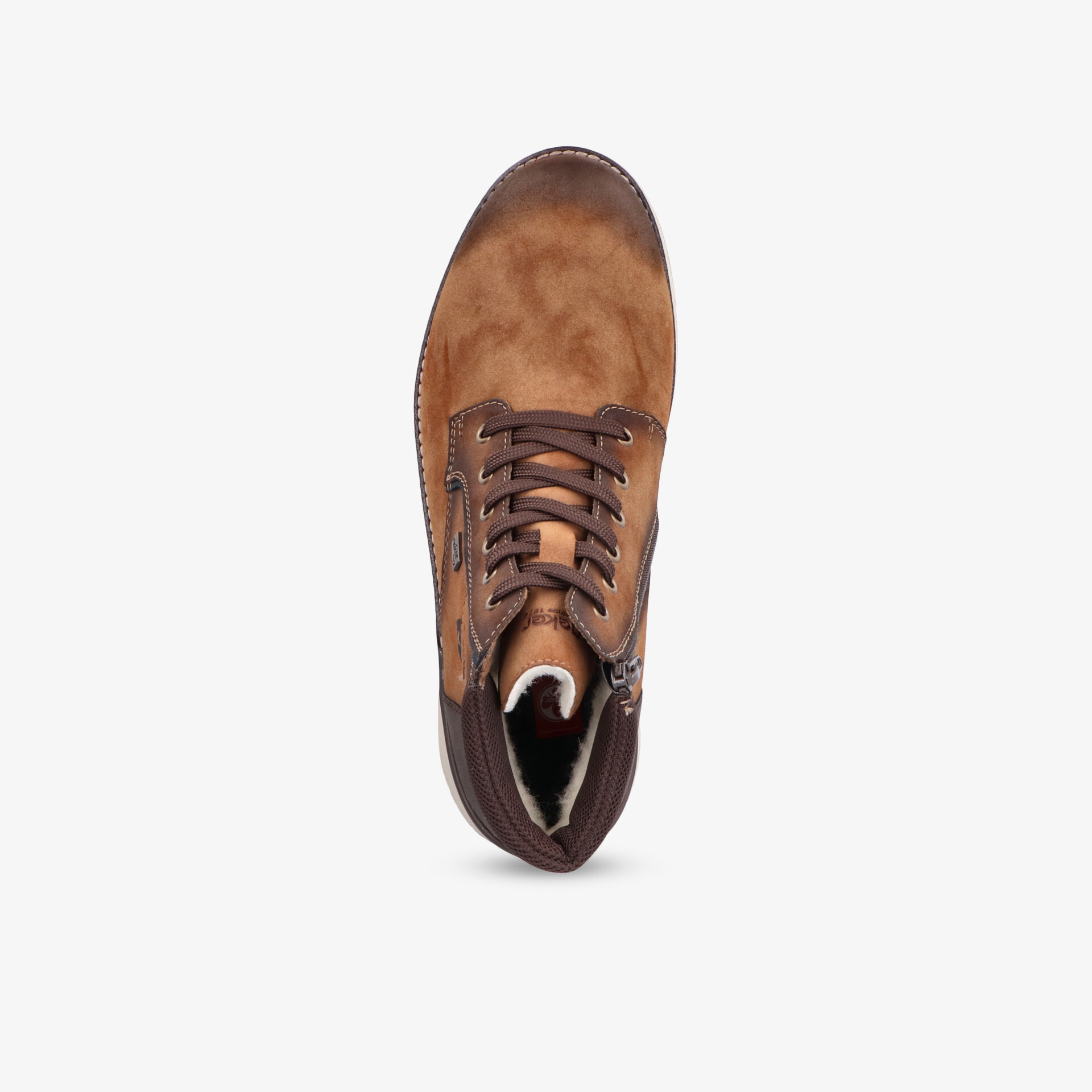 Obere Ansicht eines braunen Ledersneakers mit Schnürung, robuster Sohle und bequemer Passform