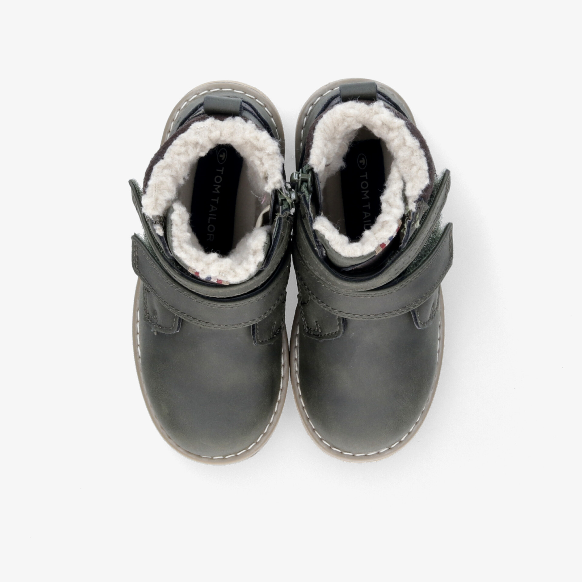 Warme, gefütterte schwarze Kinderstiefel aus robustem Material für sicheren Halt und Komfort