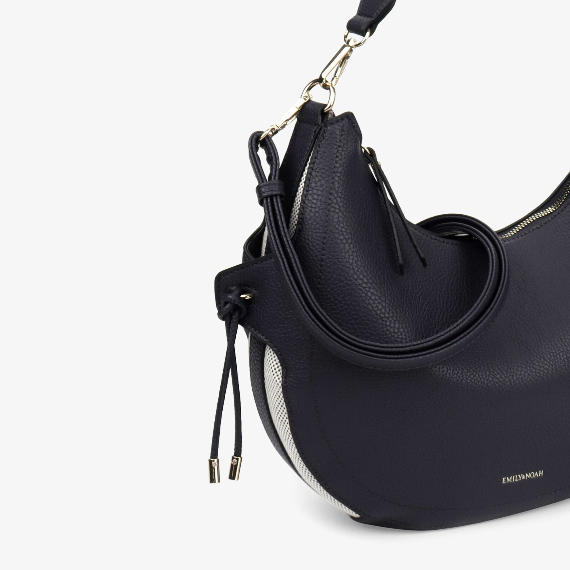 Elegante schwarze Tasche aus hochwertigem Leder mit stilvollen Reißverschlussdetails. Modernes Design, ideal für jeden Anlass.