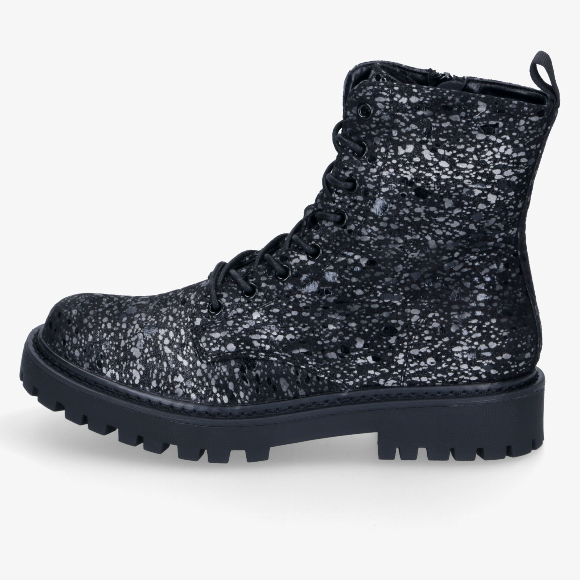 Schwarzer robuster Stiefel mit rutschfester Sohle und modischem Textur-Design, seitliche Ansicht