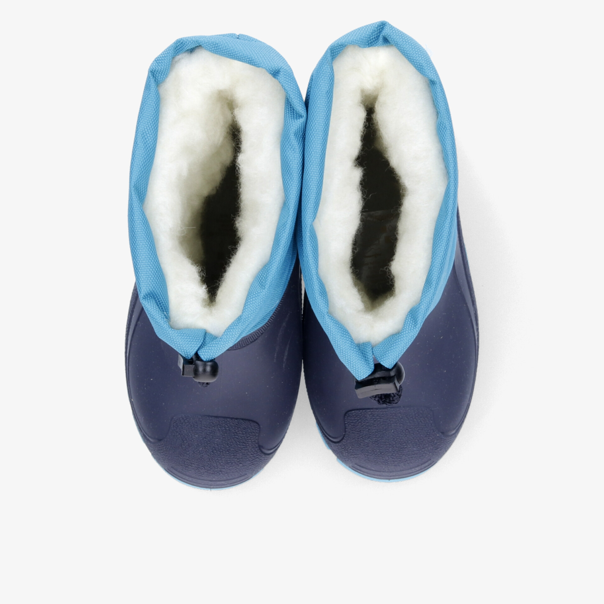 Gemütliche blaue Hausschuhe mit weichem Innenfutter, ideal für kalte Tage.