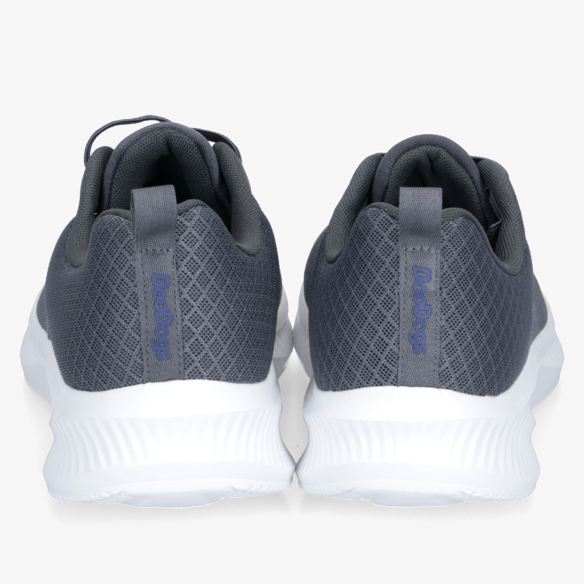Leichte Sportschuhe mit gepolstertem Einstieg und rutschfester Sohle in moderner Optik, Rückansicht als Paar