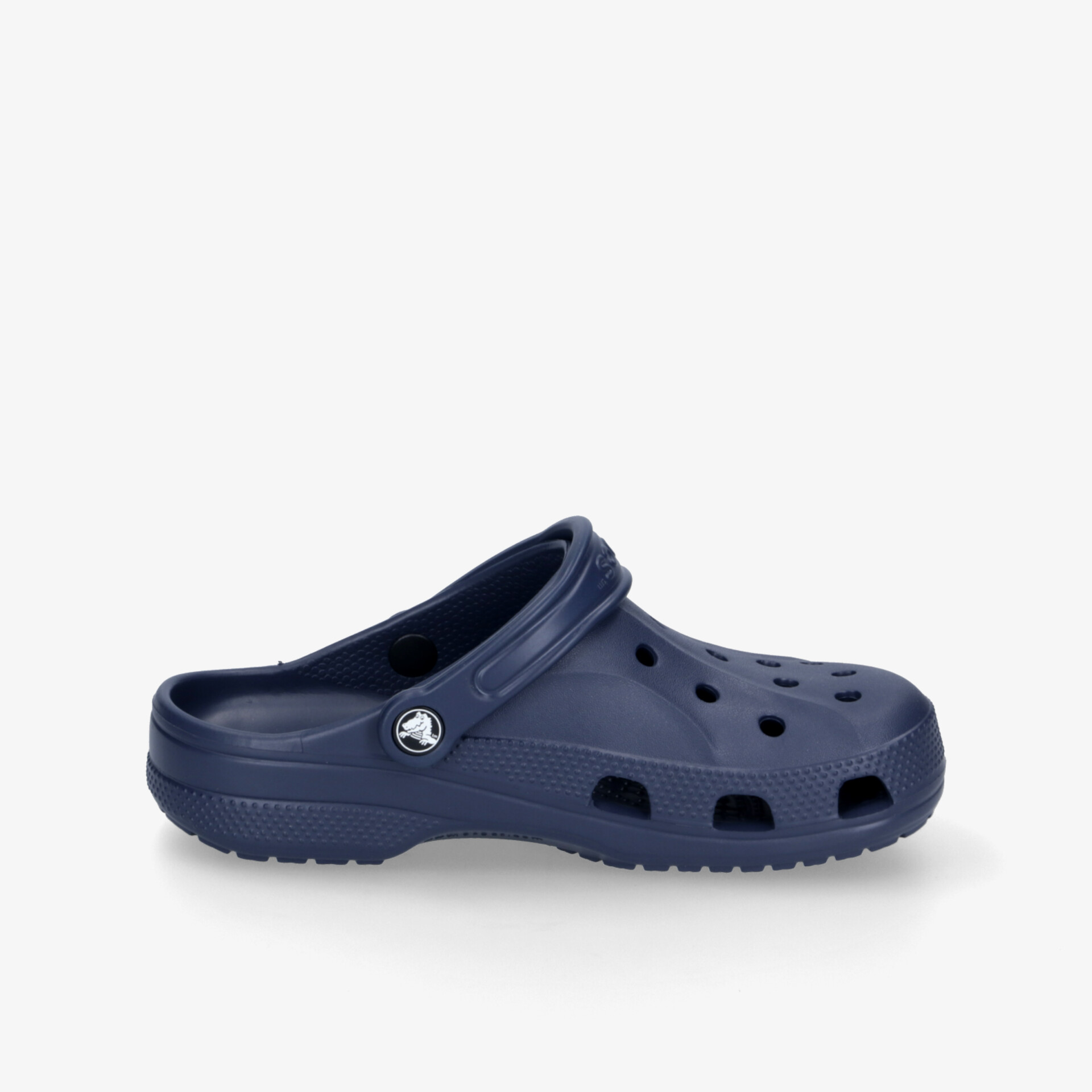 Blauer leichter und bequemer Slipper mit atmungsaktiven Löchern und rutschfester Sohle seitlich gezeigt