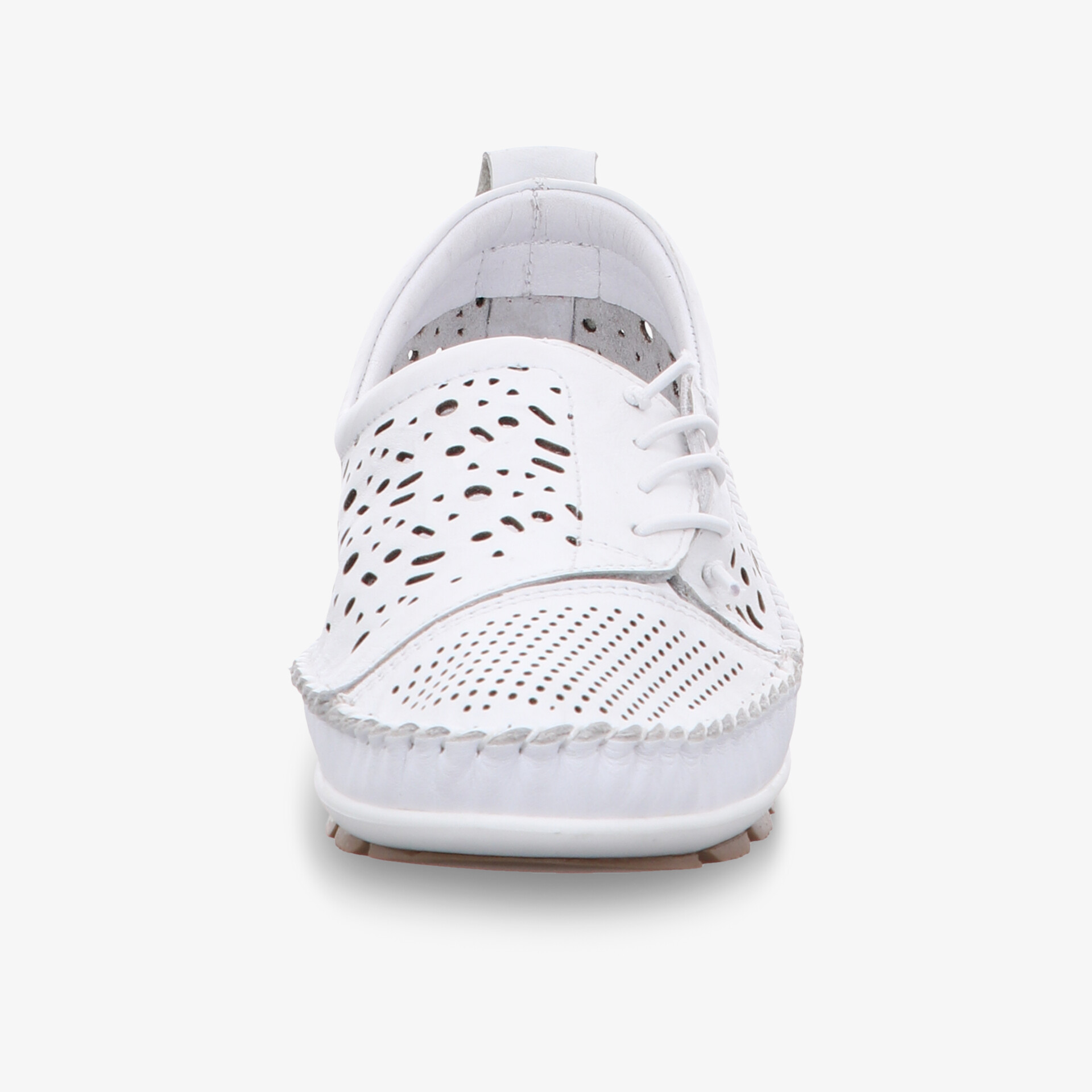Weißer Schuh mit perforiertem atmungsaktivem Material und Schnürverschluss, komfortabel und leicht gestaltet