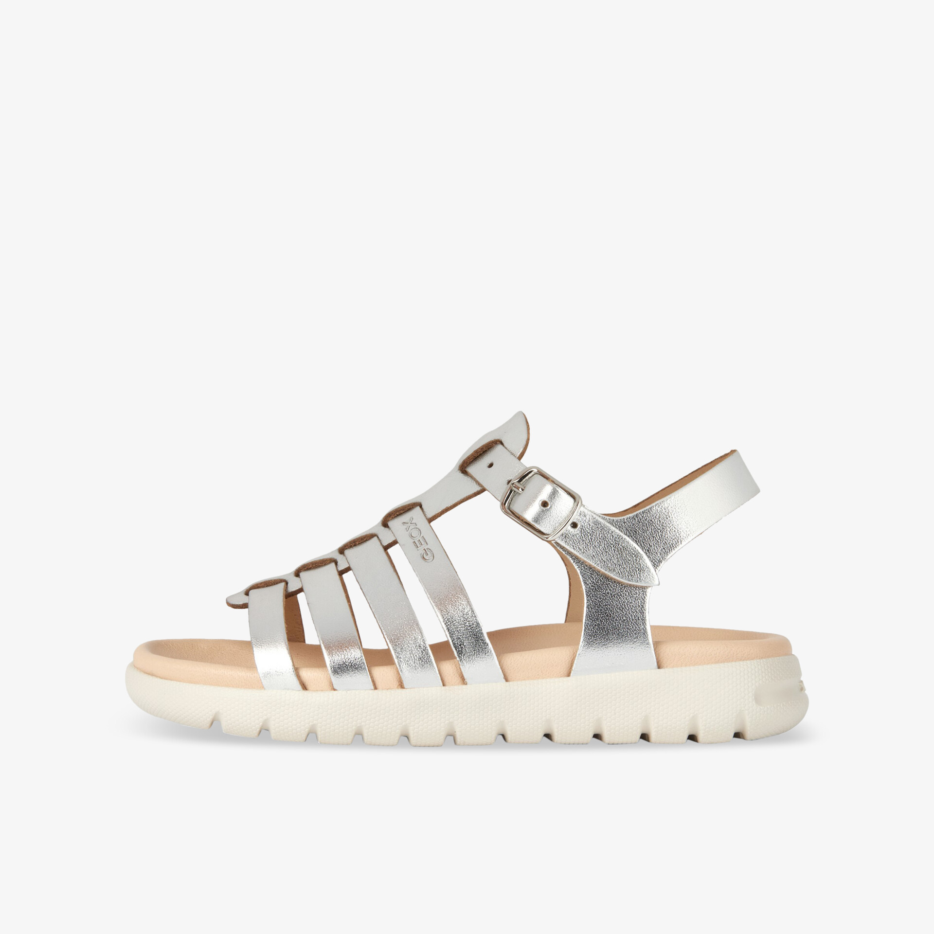Stilvolle silberne Sandale mit verstellbaren Riemchen. Komfortable Passform und rutschfeste Sohle für optimalen Halt.
