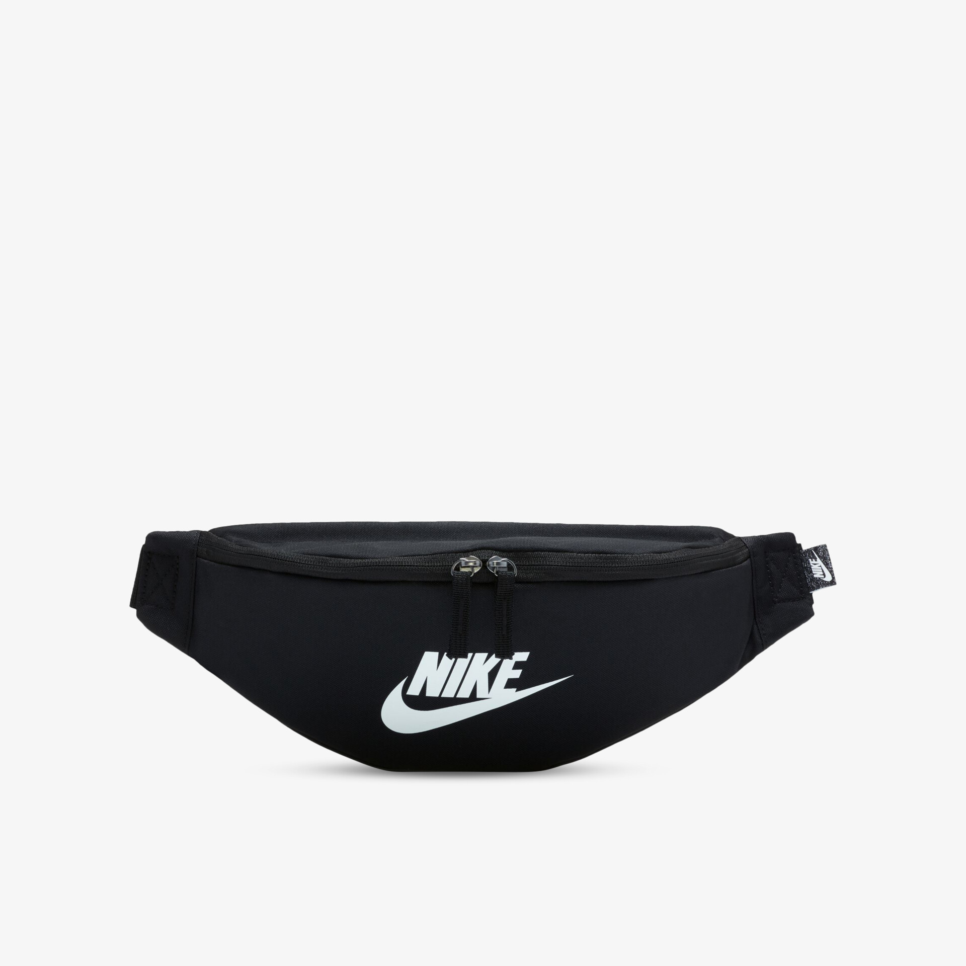Stylische schwarze Nike Gürteltasche mit praktischem Reißverschluss und sportlichem Design für vielseitige Nutzung.