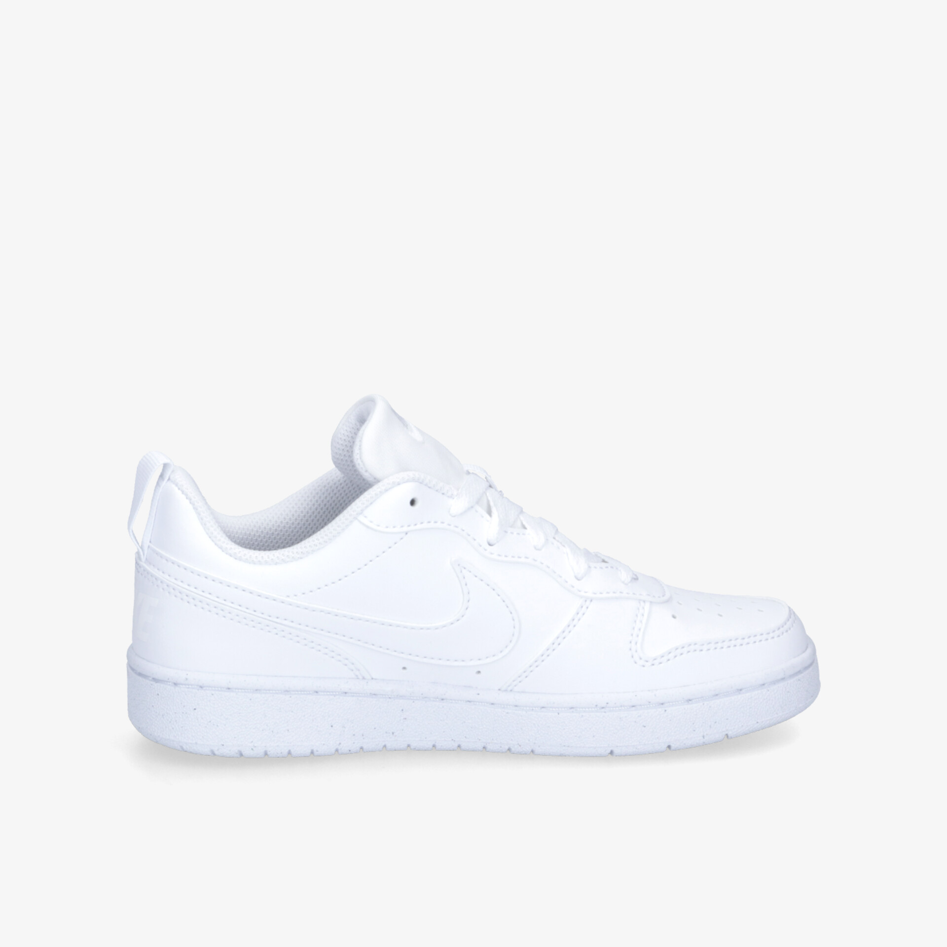 Eleganter weißer Low-Top Sneaker mit minimalistischen Design für vielseitigen Alltagsstil und optimalen Komfort.