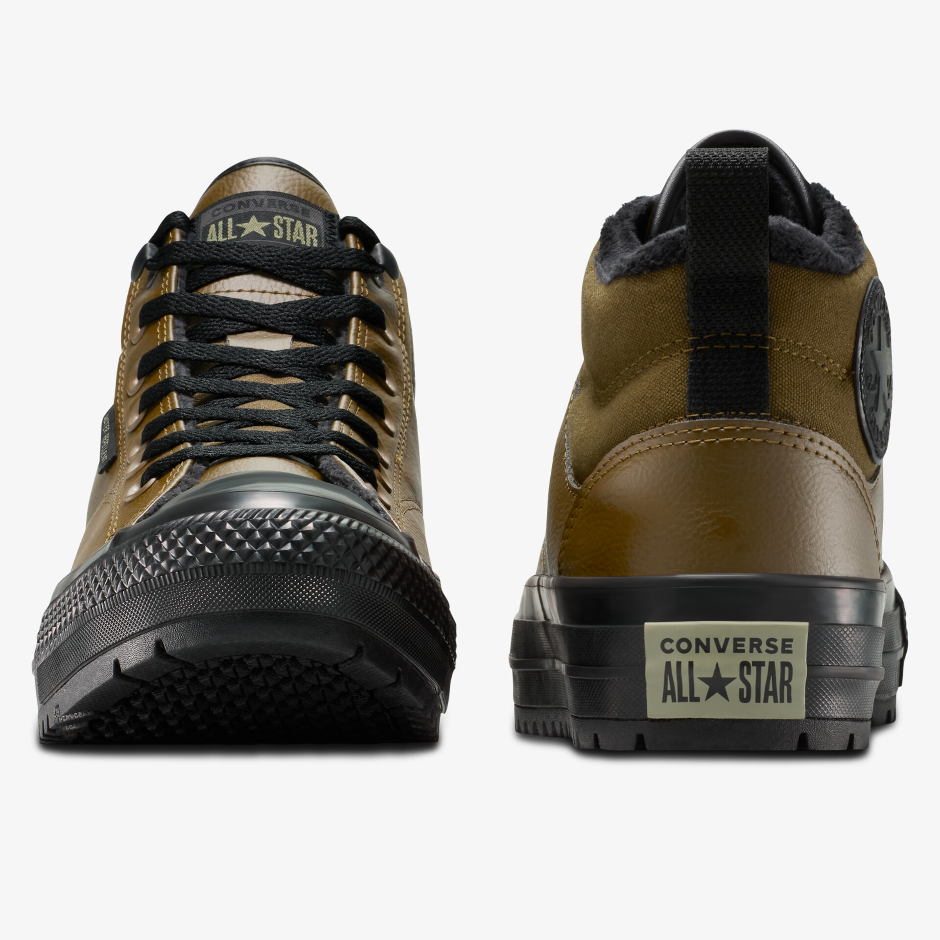 Robuste Schuhe mit bequemer Schnürung und rutschfester Sohle, klare Front- und Rückansicht sichtbar