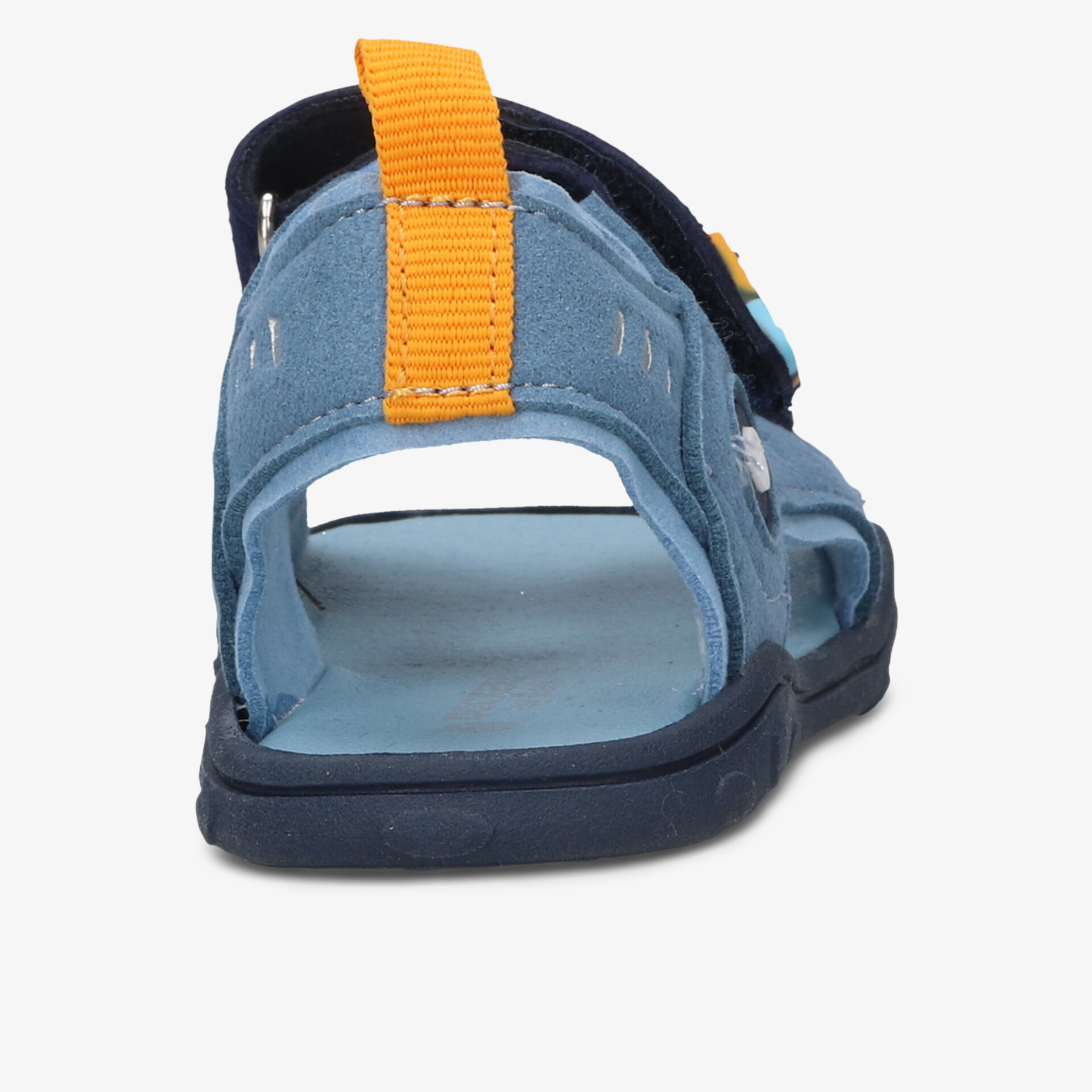 Rückansicht einer bequemen blauen Sandale mit verstellbarem orangen Riemen für guten Halt