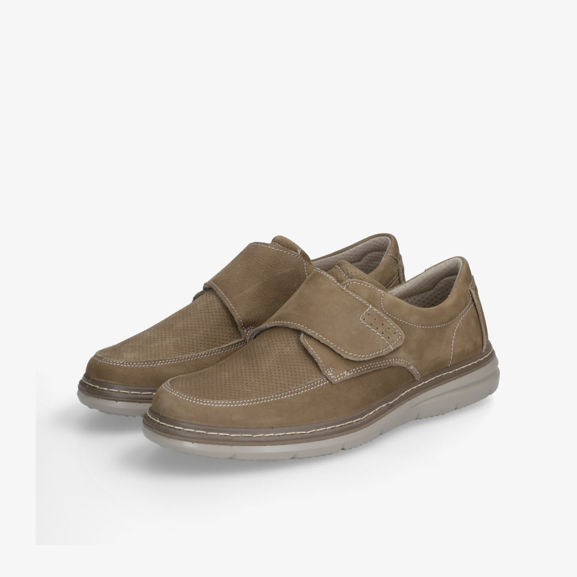 Bequeme braune Schuhe mit Klettverschluss und rutschfester Sohle für optimalen Halt und Komfort