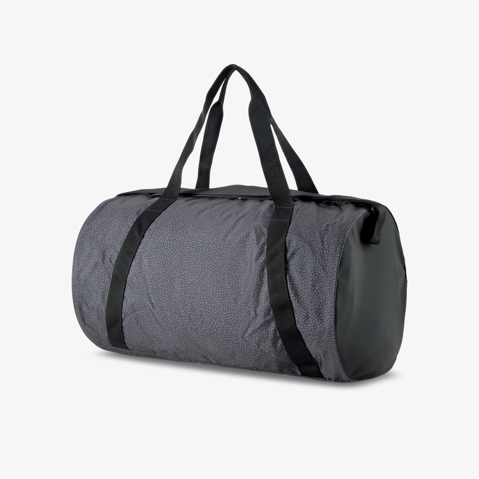 Robuste und geräumige Sporttasche in Schwarz mit praktischen Tragegriffen für vielseitige Einsatzmöglichkeiten.