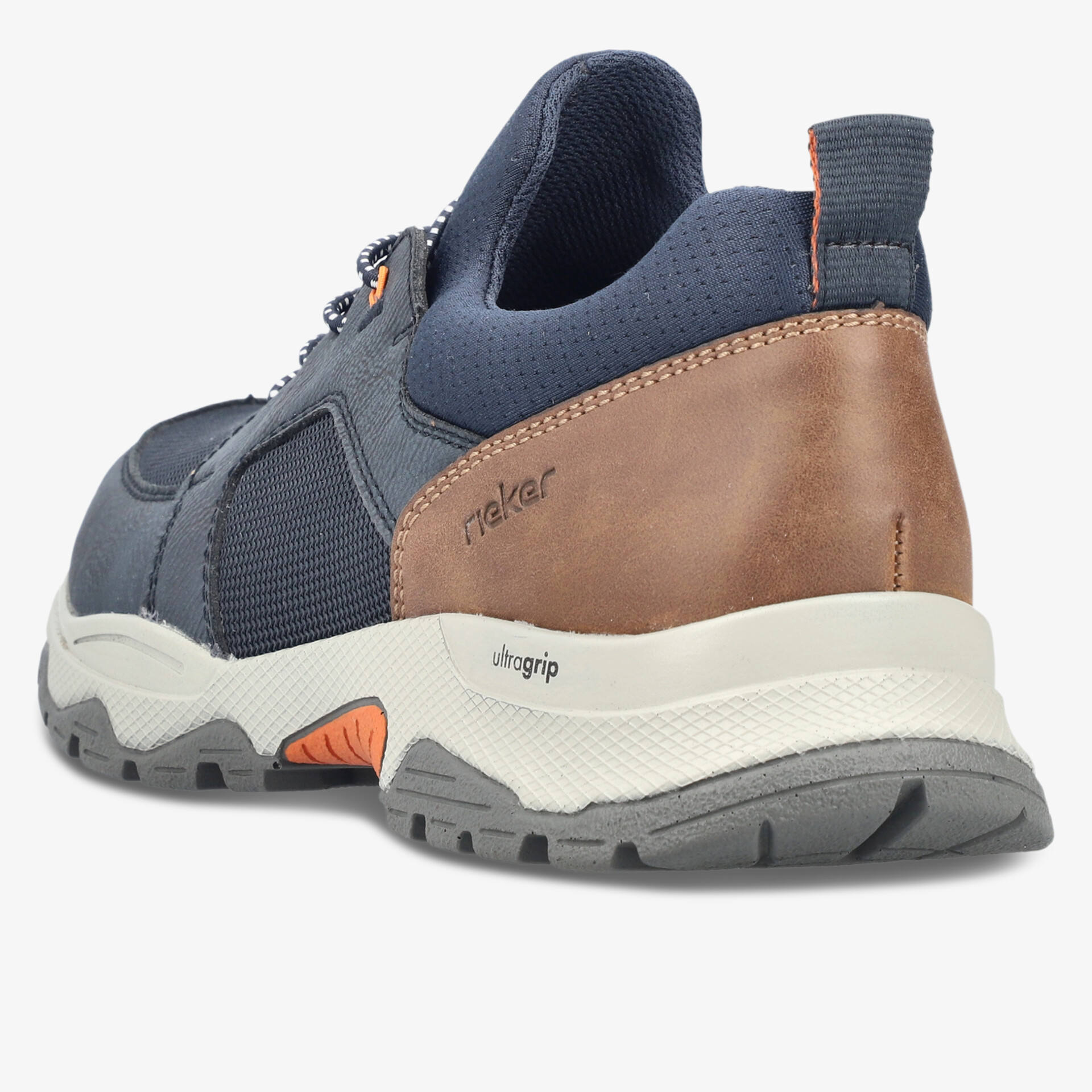 Sportlicher Schuh mit robustem Fersenbereich und profilierter Sohle, ideal für Komfort und Stabilität